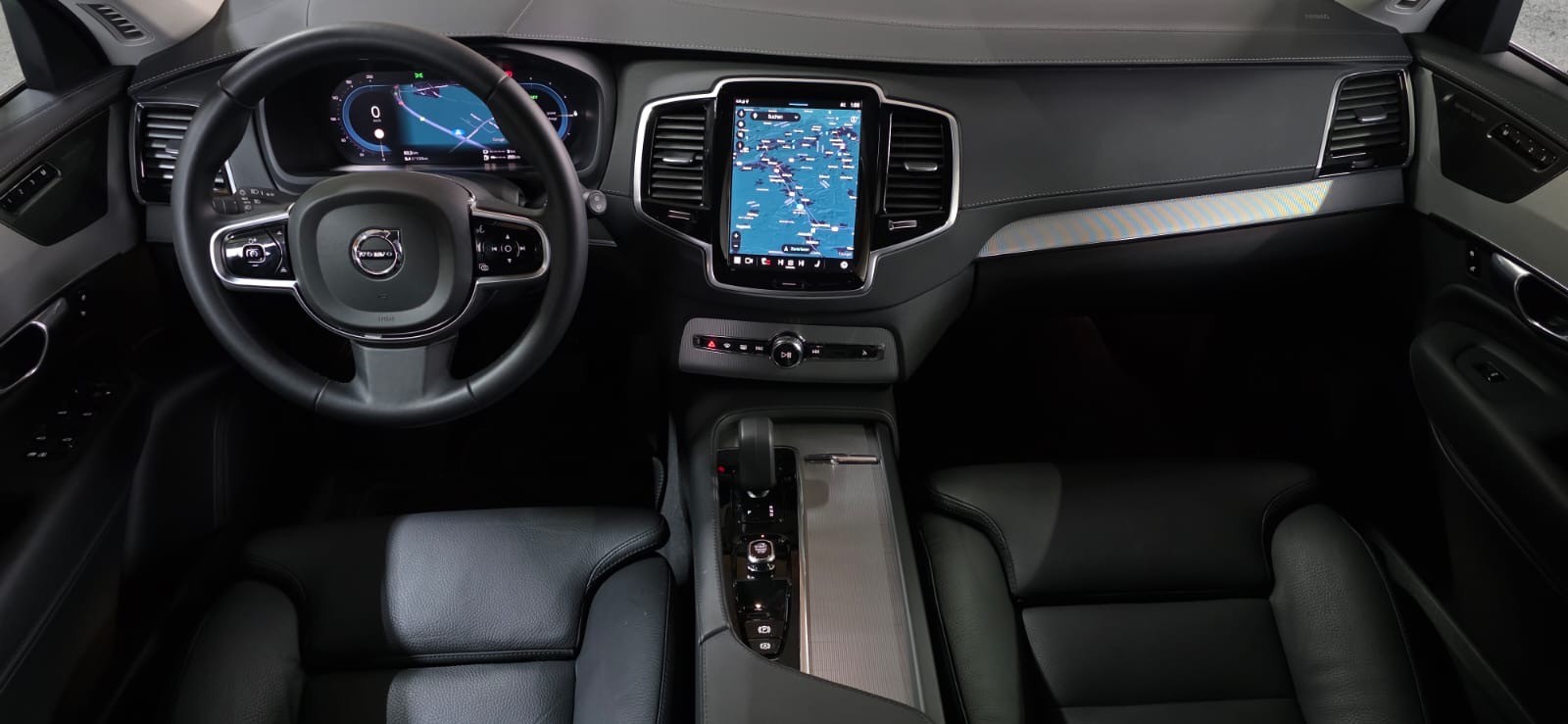 VOLVO XC90 T8 eAWD PluginHybrid Plus Bright *7 Plätzer*-image-11