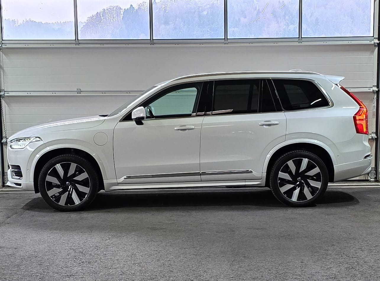 VOLVO XC90 T8 eAWD PluginHybrid Plus Bright *7 Plätzer*-image-1