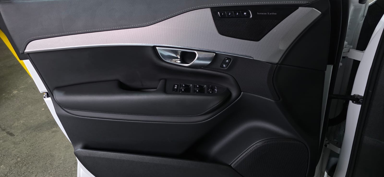 VOLVO XC90 T8 eAWD PluginHybrid Plus Bright *7 Plätzer*-image-14