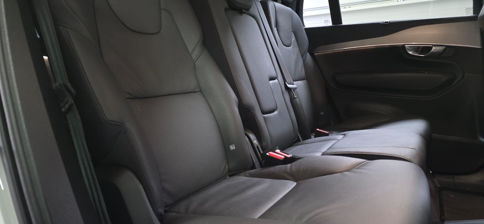 VOLVO XC90 T8 eAWD PluginHybrid Plus Bright *7 Plätzer*-image-27