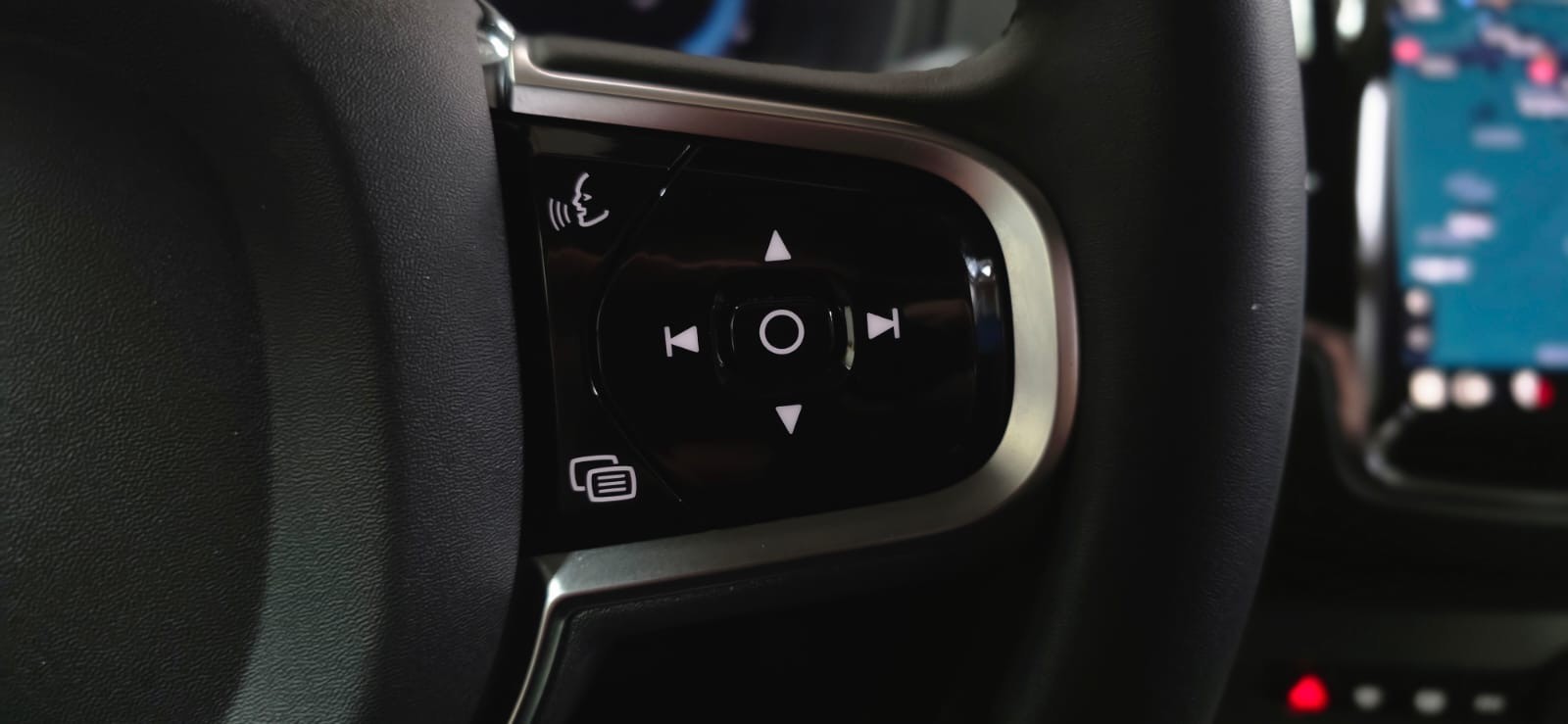 VOLVO XC90 T8 eAWD PluginHybrid Plus Bright *7 Plätzer*-image-17