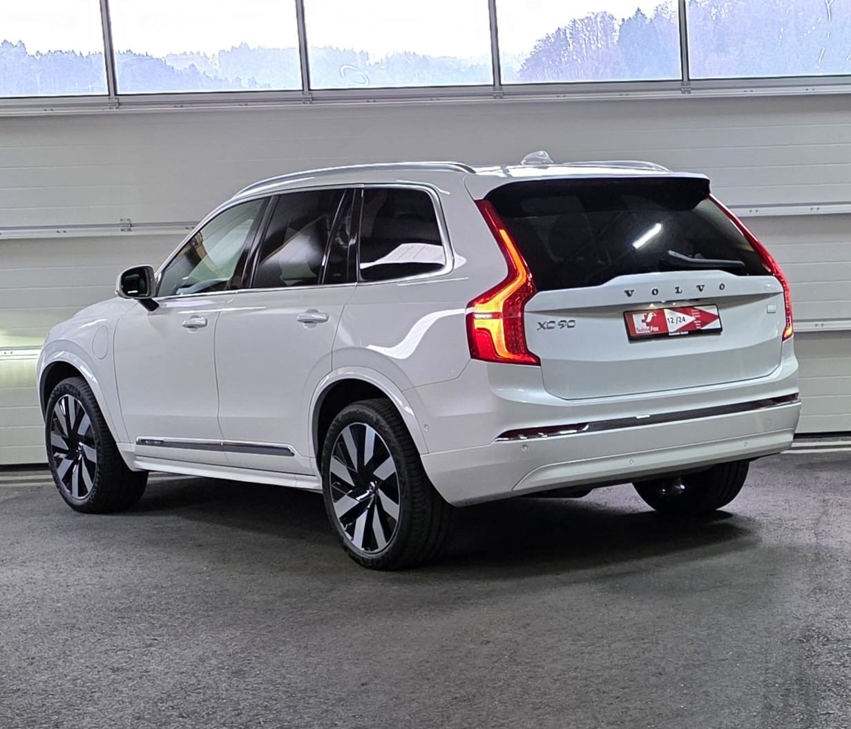 VOLVO XC90 T8 eAWD PluginHybrid Plus Bright *7 Plätzer*-image-2