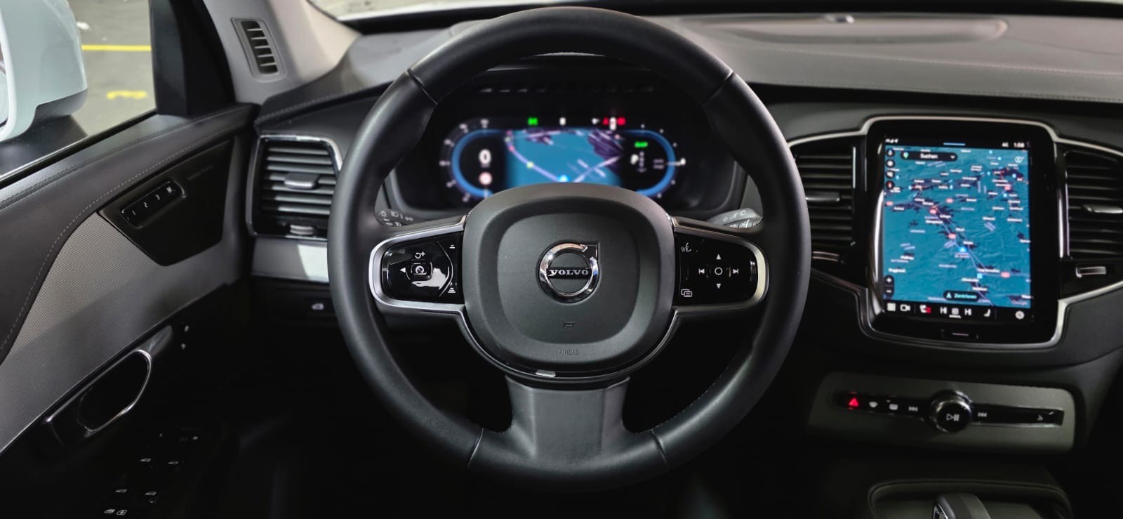 VOLVO XC90 T8 eAWD PluginHybrid Plus Bright *7 Plätzer*-image-12