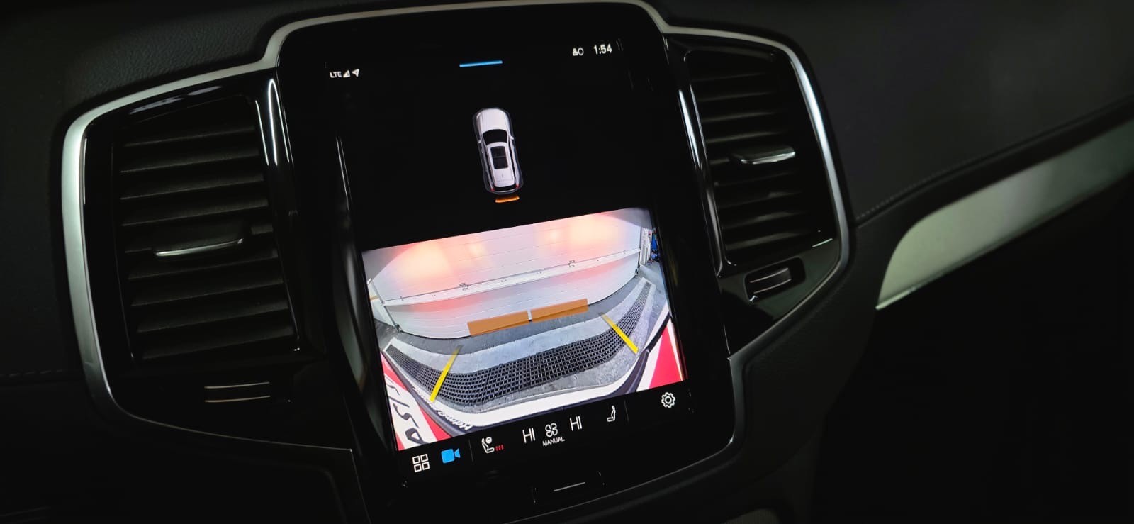 VOLVO XC90 T8 eAWD PluginHybrid Plus Bright *7 Plätzer*-image-22