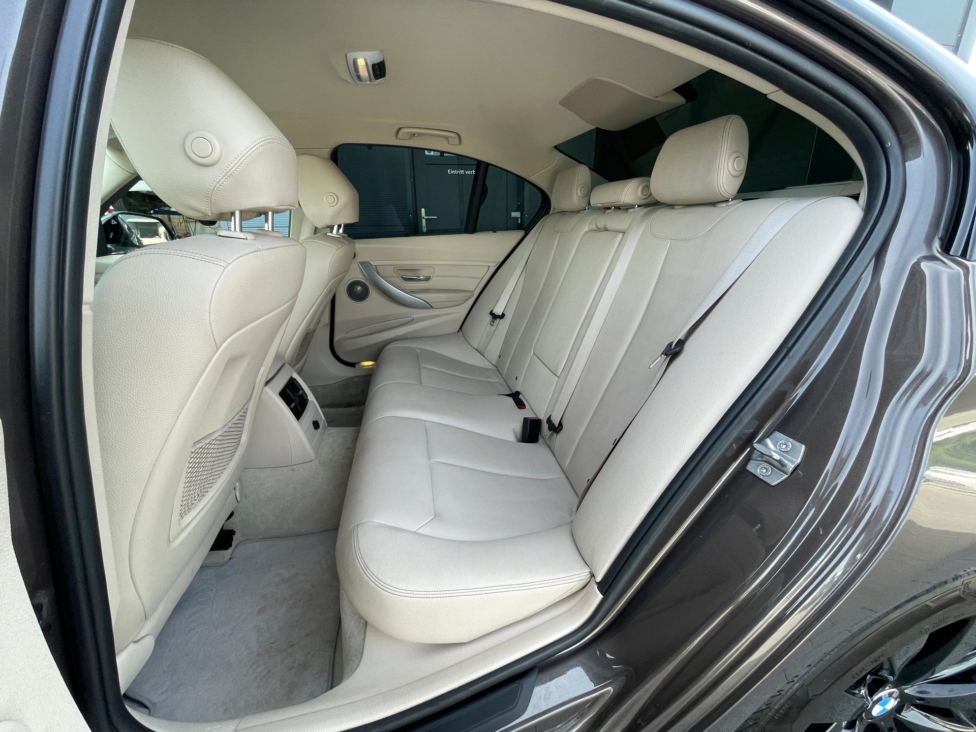 BMW ActiveHybrid 3 Luxury Line Steptronic-image-10