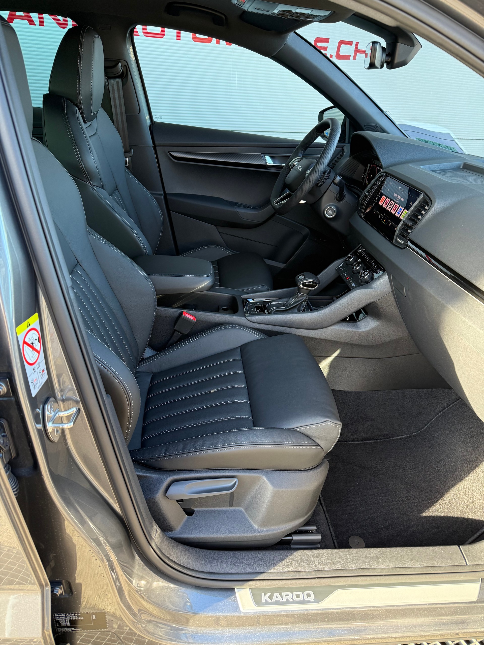 SKODA Karoq 2.0 TSI SportLine 4x4 DSG / VENDUE VERKAUFT-image-8