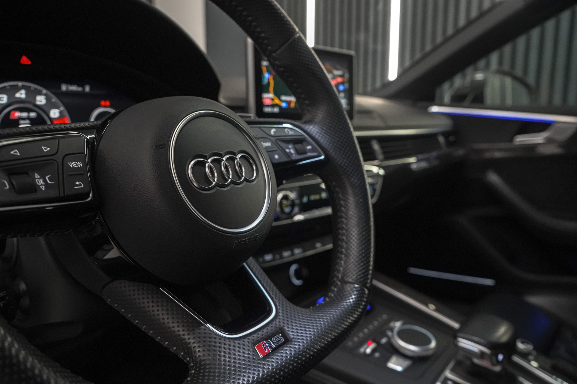 AUDI RS5 COUPÉ 2.9 TFSI QUATTRO TIPTRONIC / WHITE&BLACK / CH-FZ-image-22