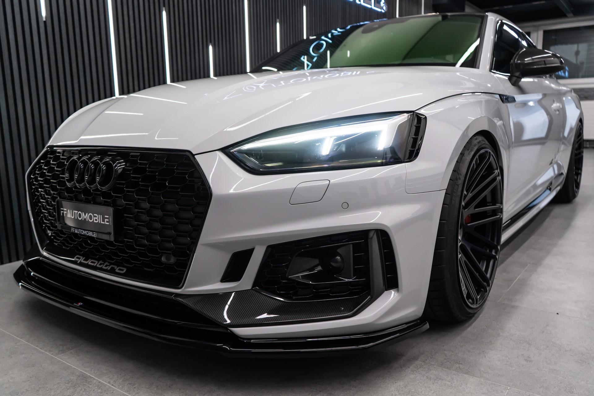 AUDI RS5 COUPÉ 2.9 TFSI QUATTRO TIPTRONIC / WHITE&BLACK / CH-FZ-image-5