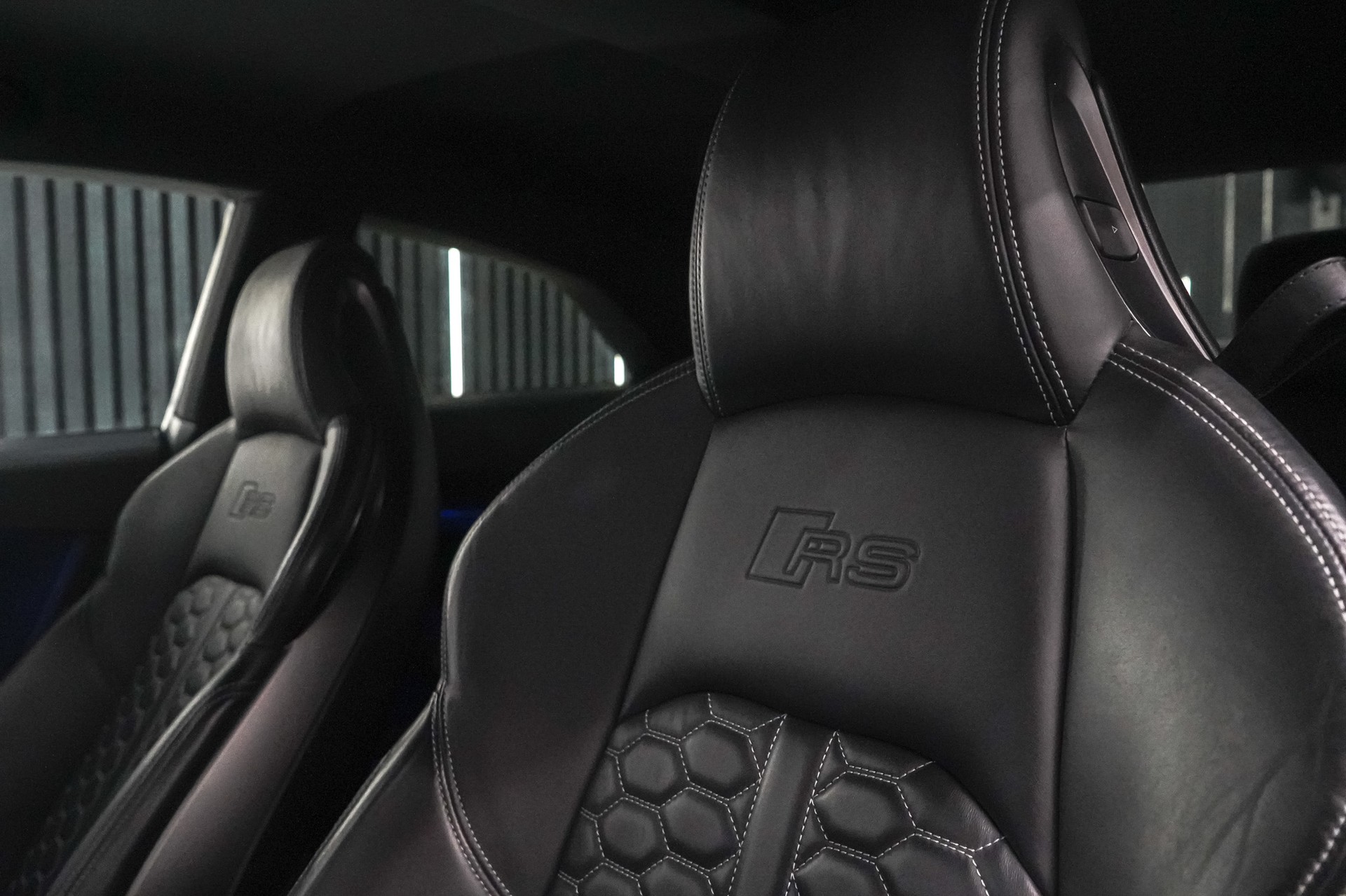 AUDI RS5 COUPÉ 2.9 TFSI QUATTRO TIPTRONIC / WHITE&BLACK / CH-FZ-image-20