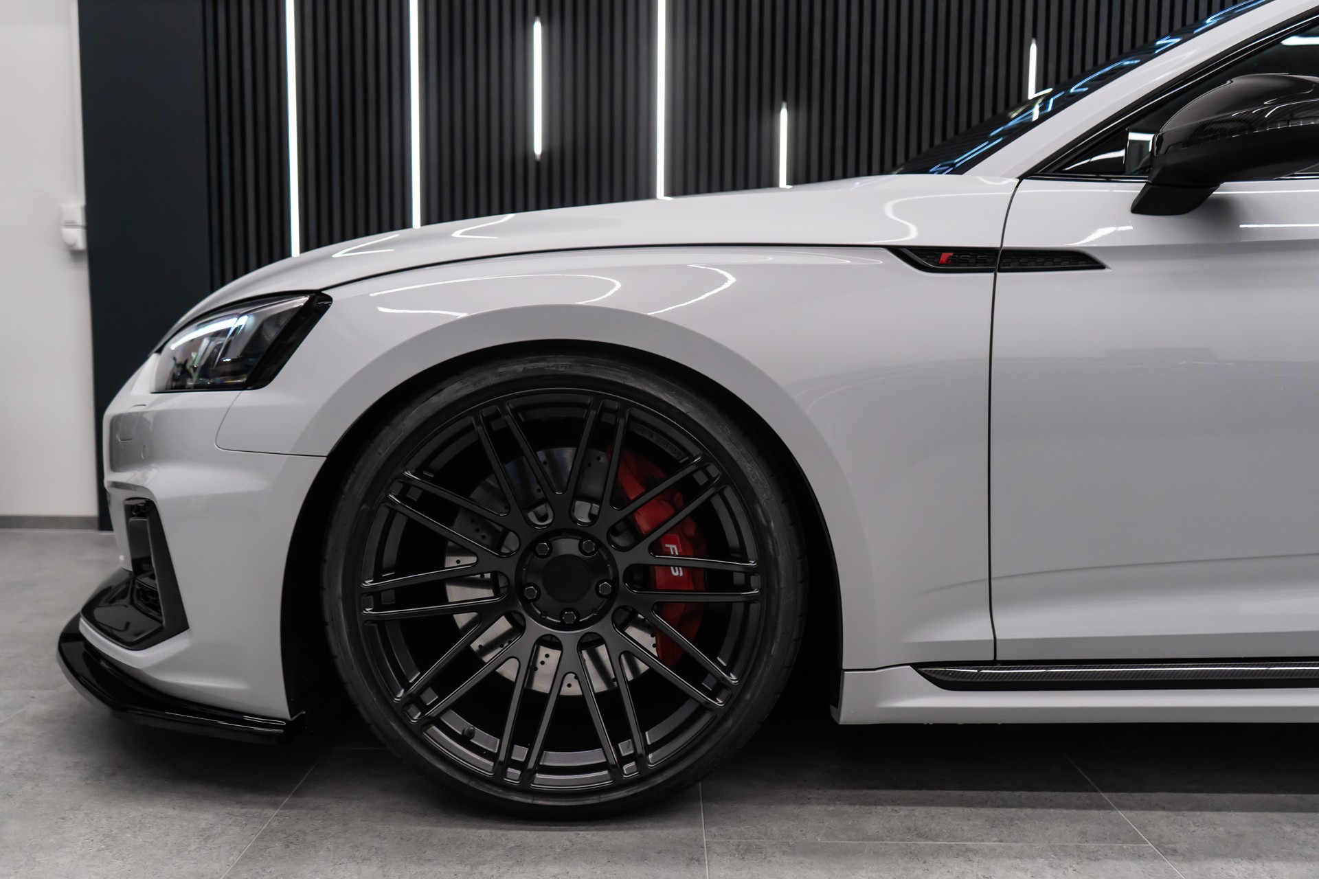 AUDI RS5 COUPÉ 2.9 TFSI QUATTRO TIPTRONIC / WHITE&BLACK / CH-FZ-image-9