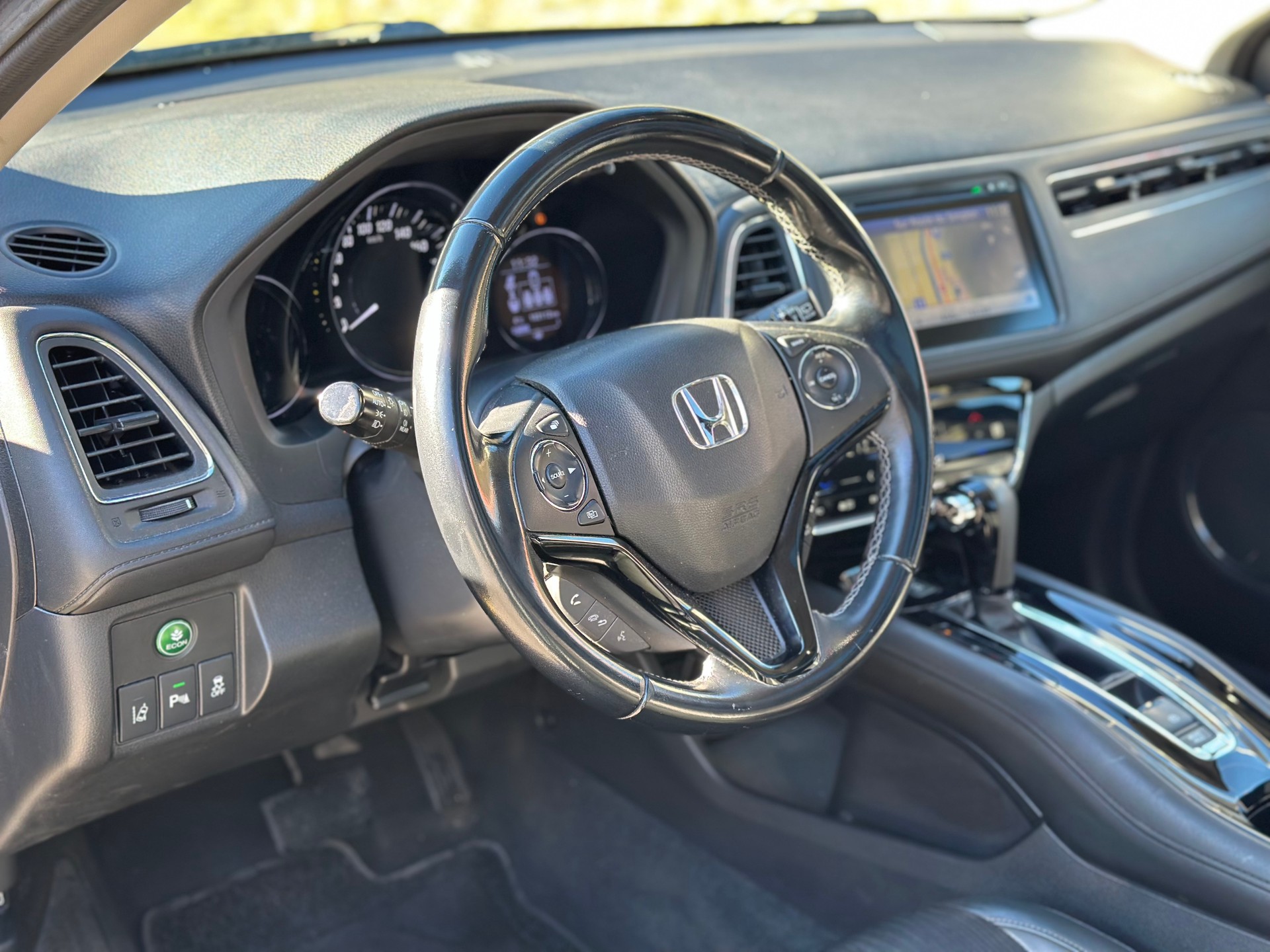 HONDA HR-V 1.5i-VTEC Executive CVT-image-12