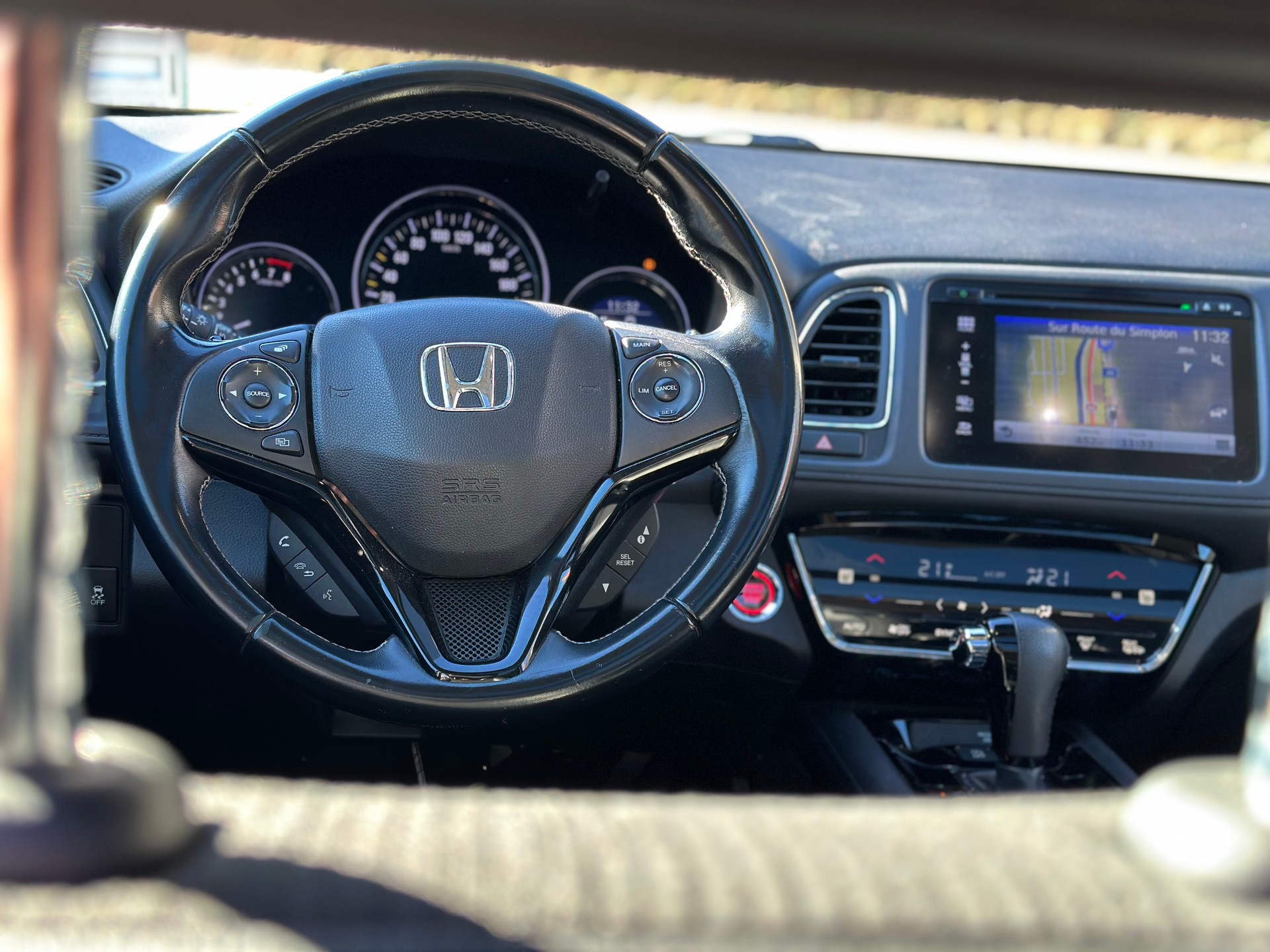HONDA HR-V 1.5i-VTEC Executive CVT-image-11