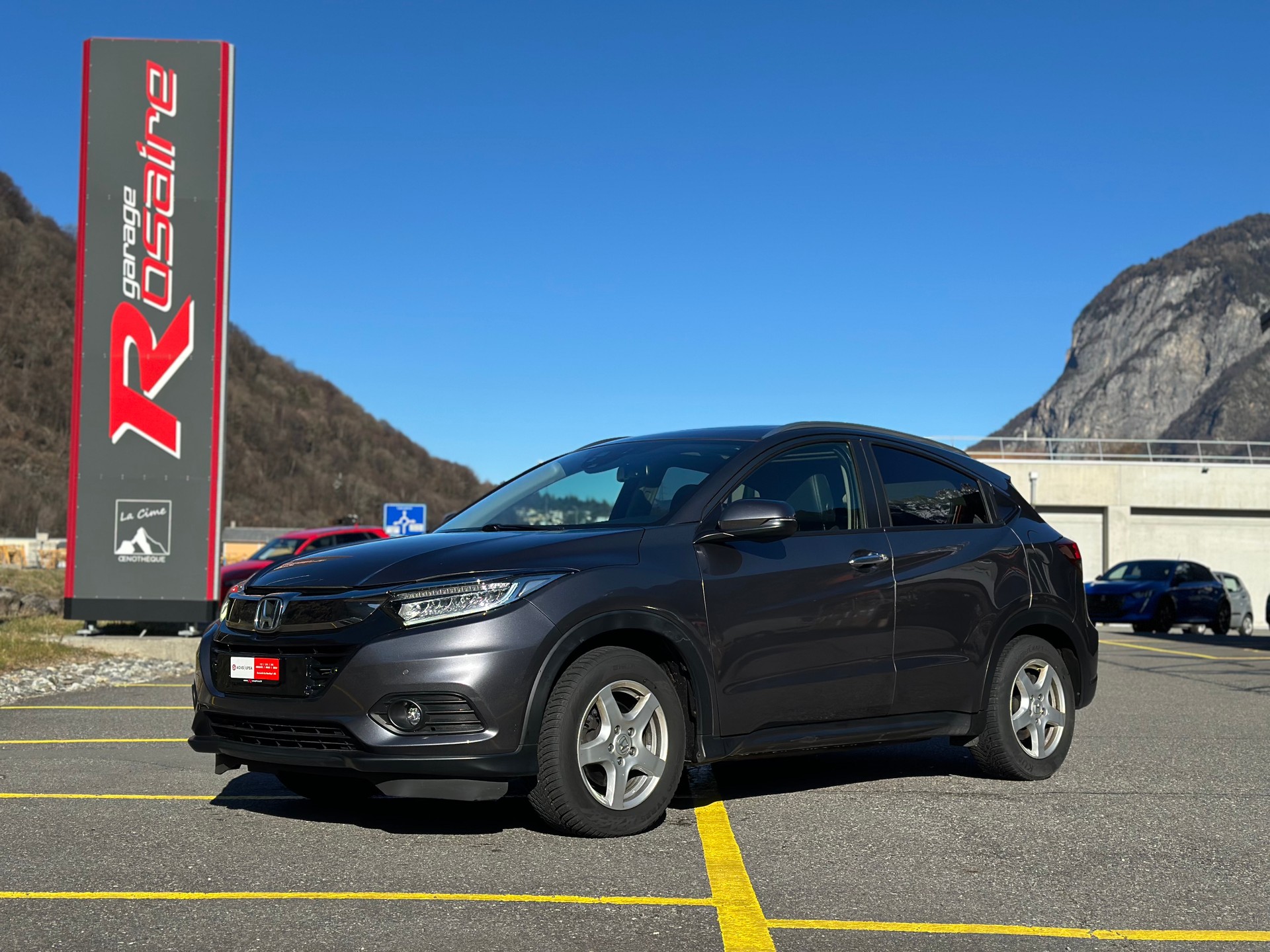 HONDA HR-V 1.5i-VTEC Executive CVT-showroom-element-1