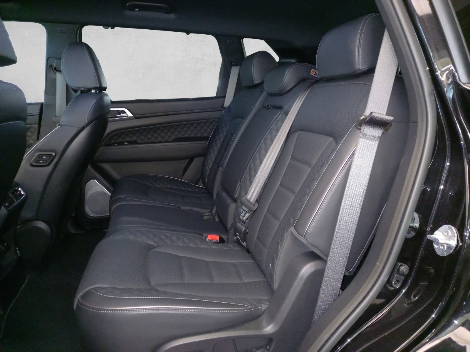 KGM-SsangYong Rexton RX 2.2 TD Sapphire-image-12