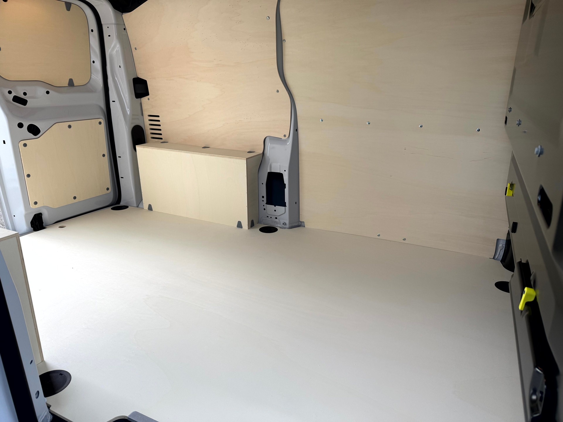 PEUGEOT Expert 1.5 BlueHDi 120 S&S Standard-image-9