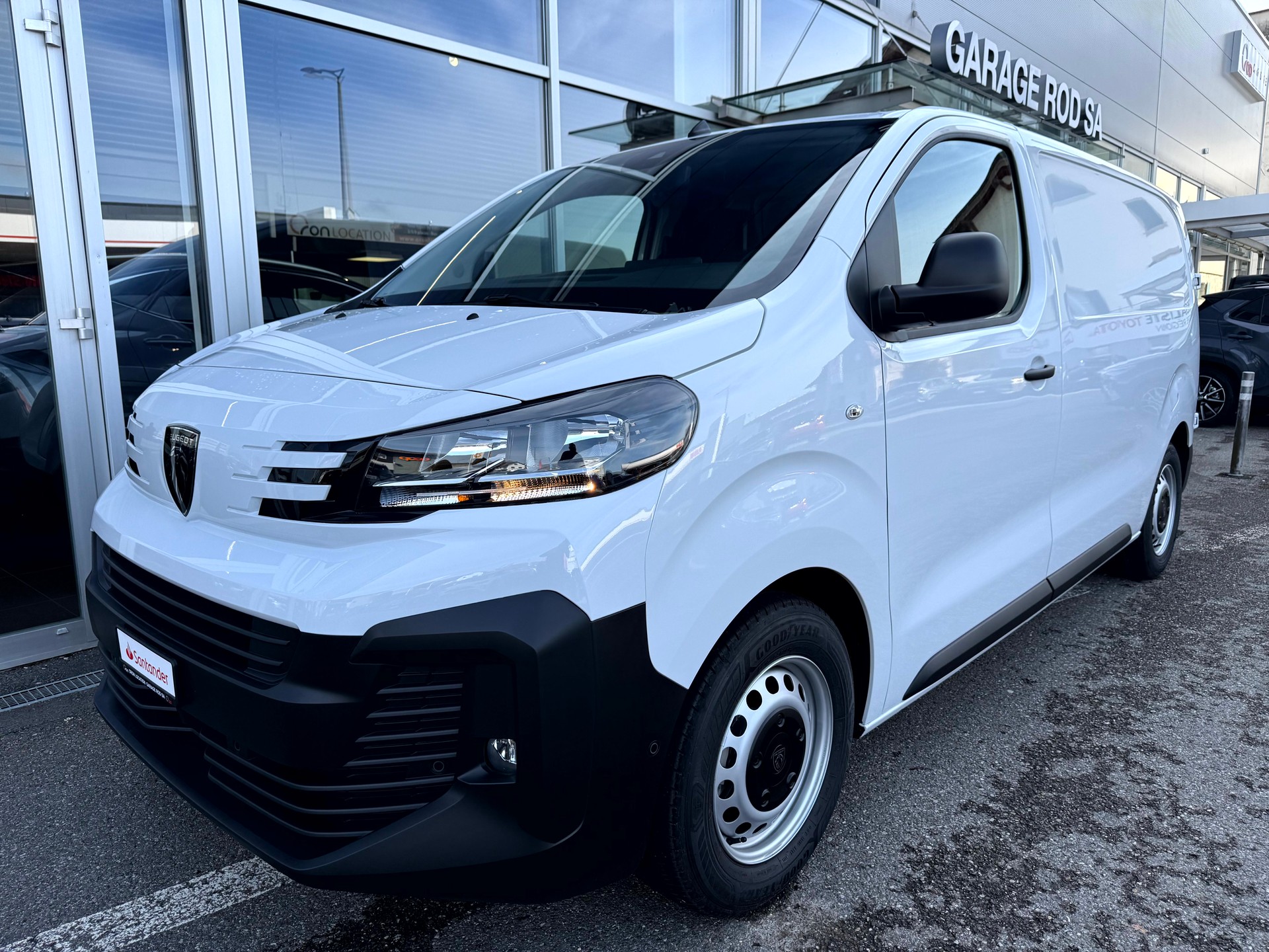 PEUGEOT Expert 1.5 BlueHDi 120 S&S Standard-image-8