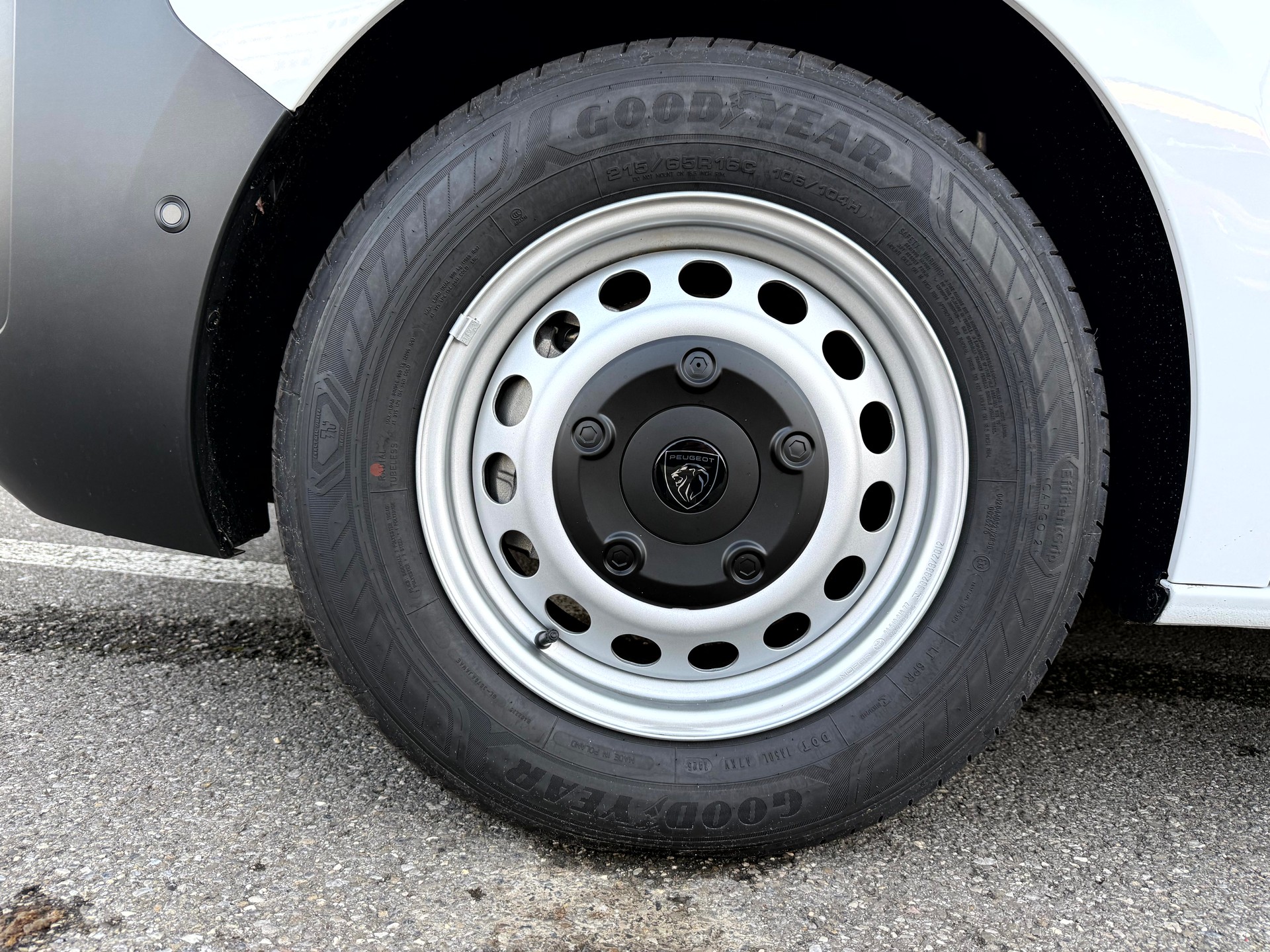 PEUGEOT Expert 1.5 BlueHDi 120 S&S Standard-image-5