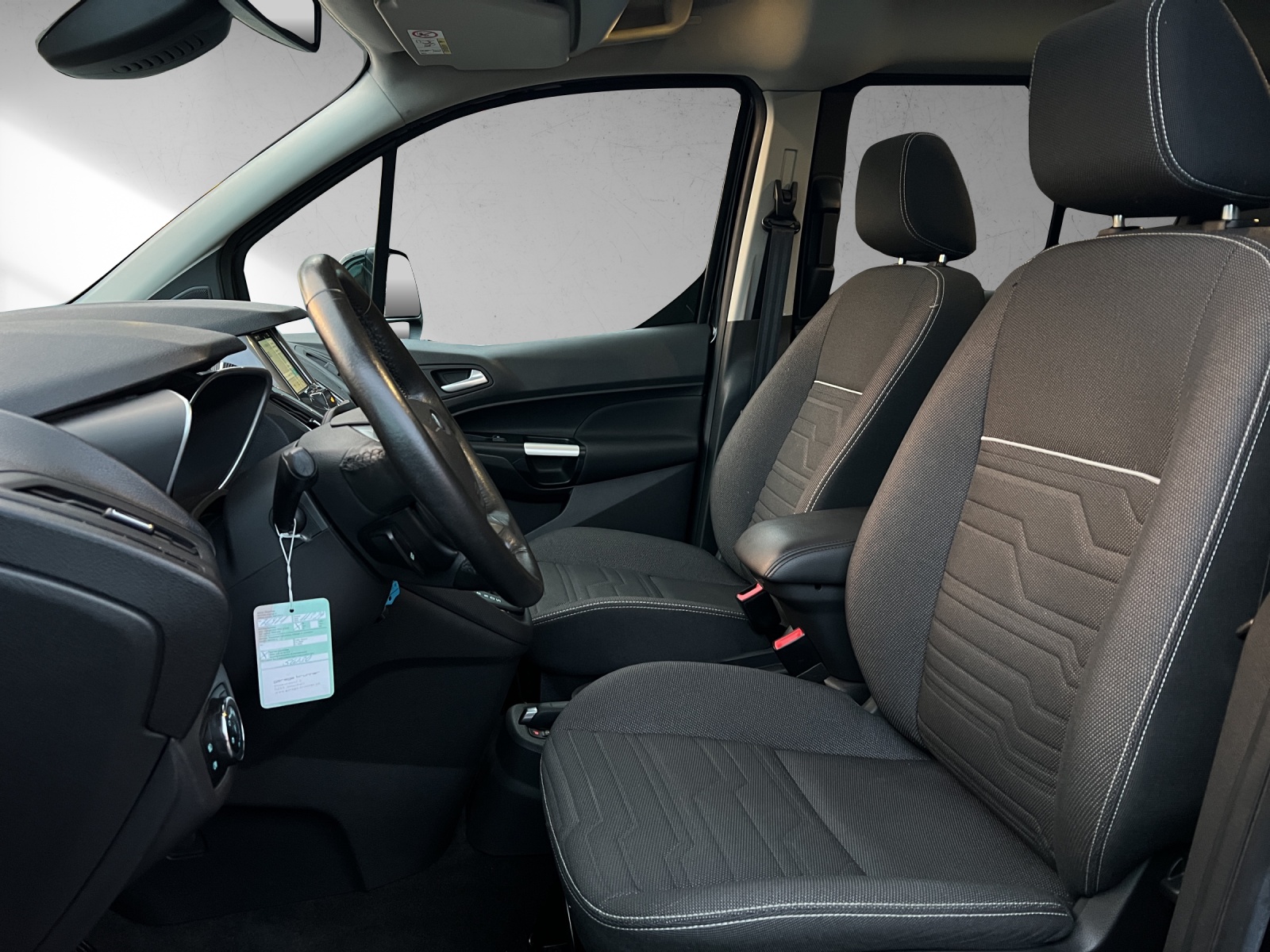 FORD GrTourneo C. 1.5 TDCi Tit-image-6