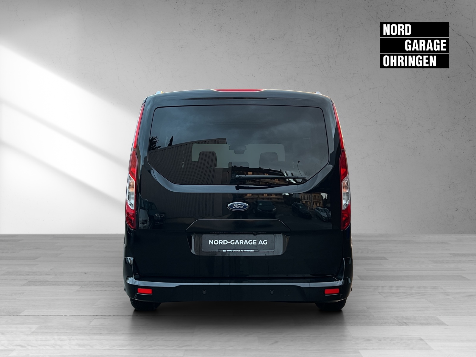 FORD GrTourneo C. 1.5 TDCi Tit-showroom-element-3