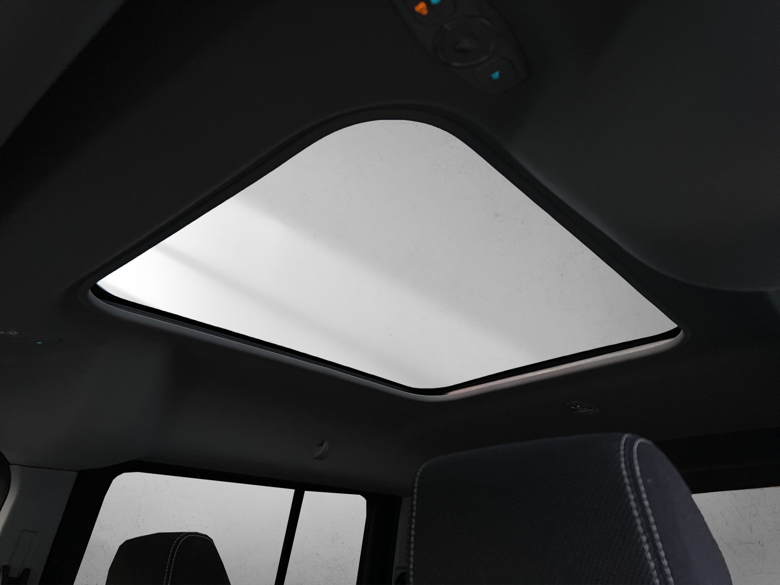 FORD GrTourneo C. 1.5 TDCi Tit-image-16