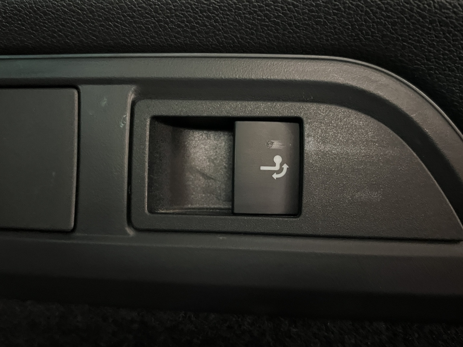 SKODA Kodiaq 2.0 TDI CR SportLine 4x4 DSG-image-14