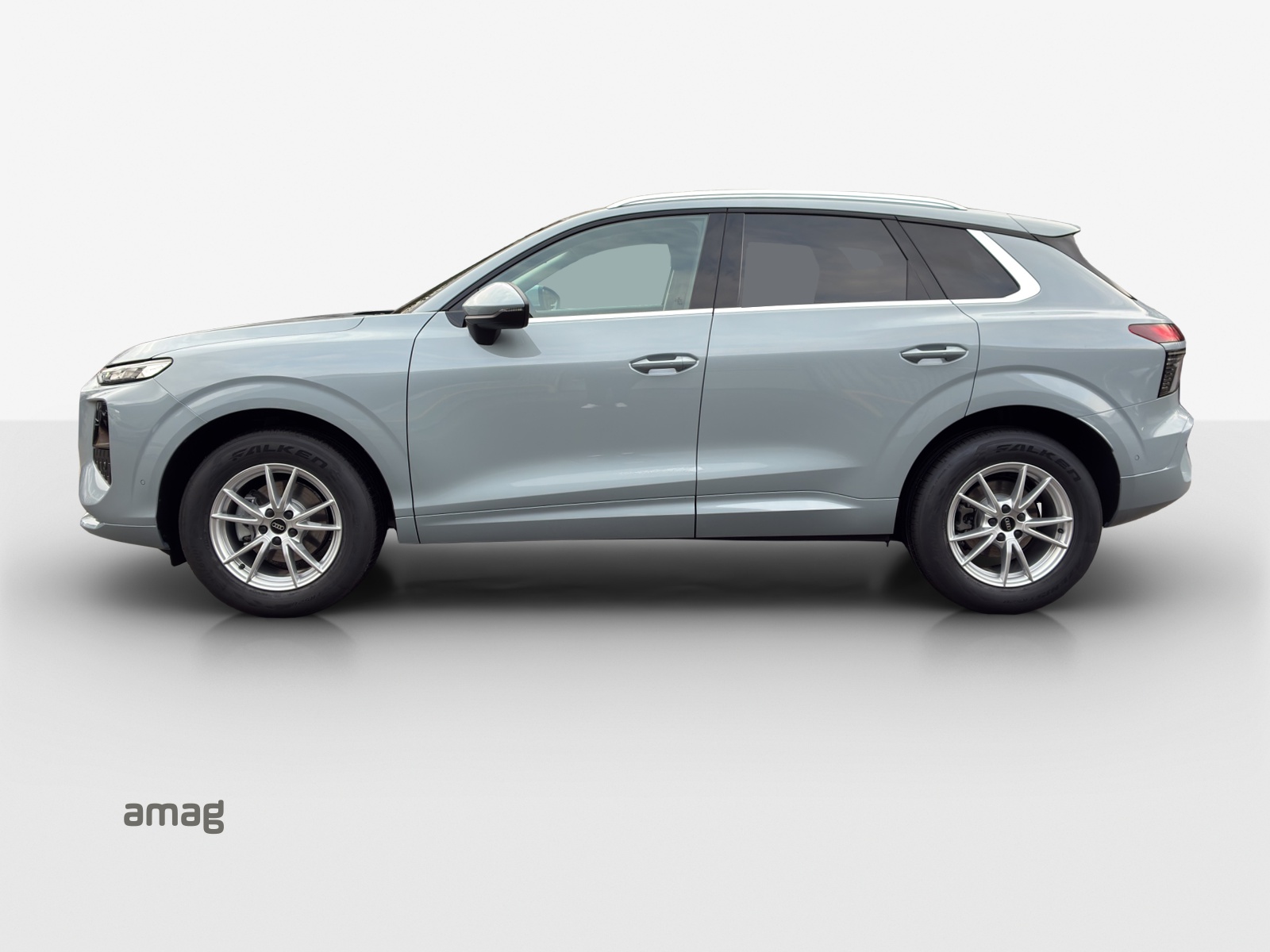 AUDI Q3 SUV 110 kW TFSI S tronic-image-1