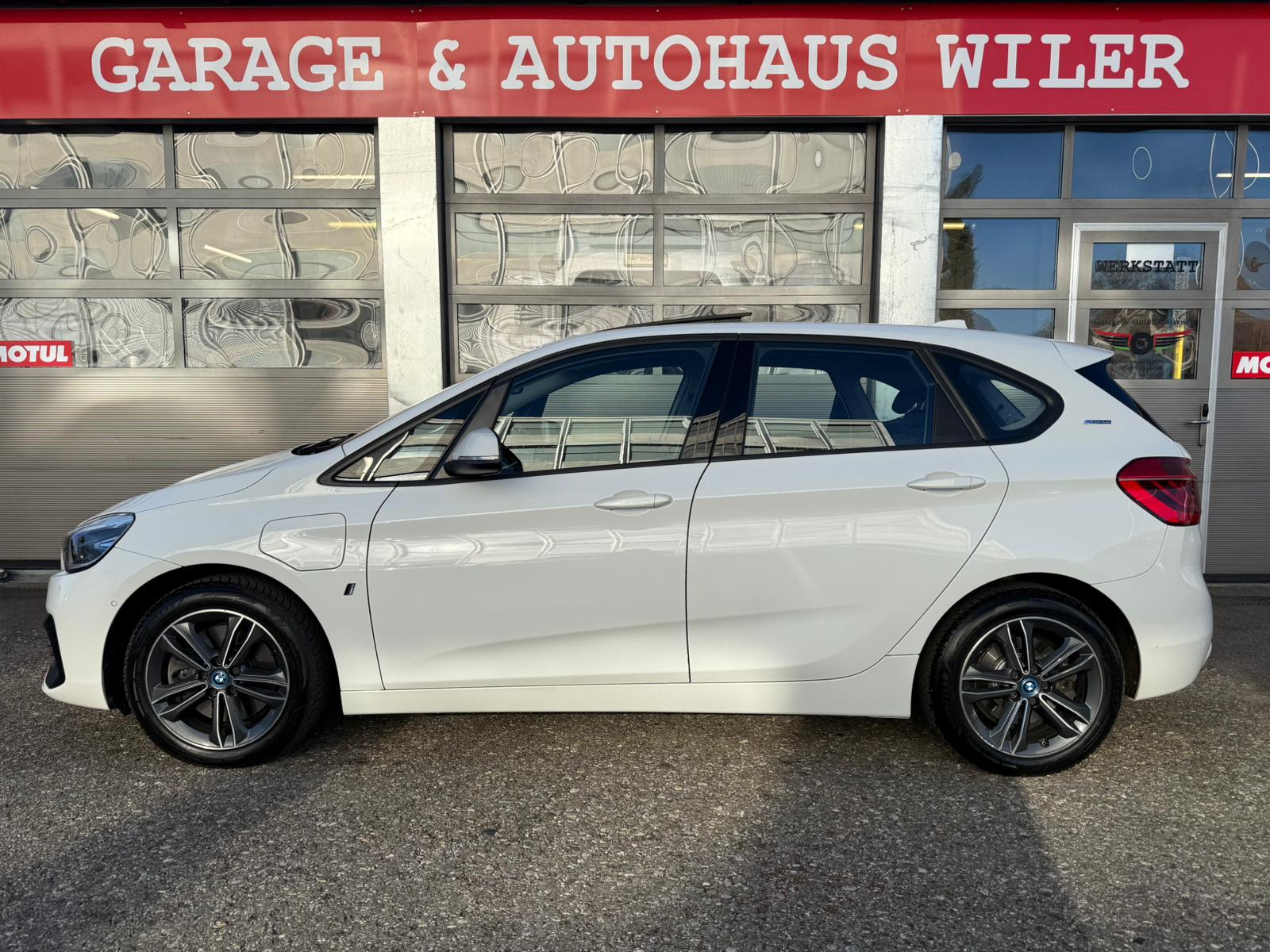 BMW 225xe iPerformance Active Tourer Steptronic M Sport-image-7