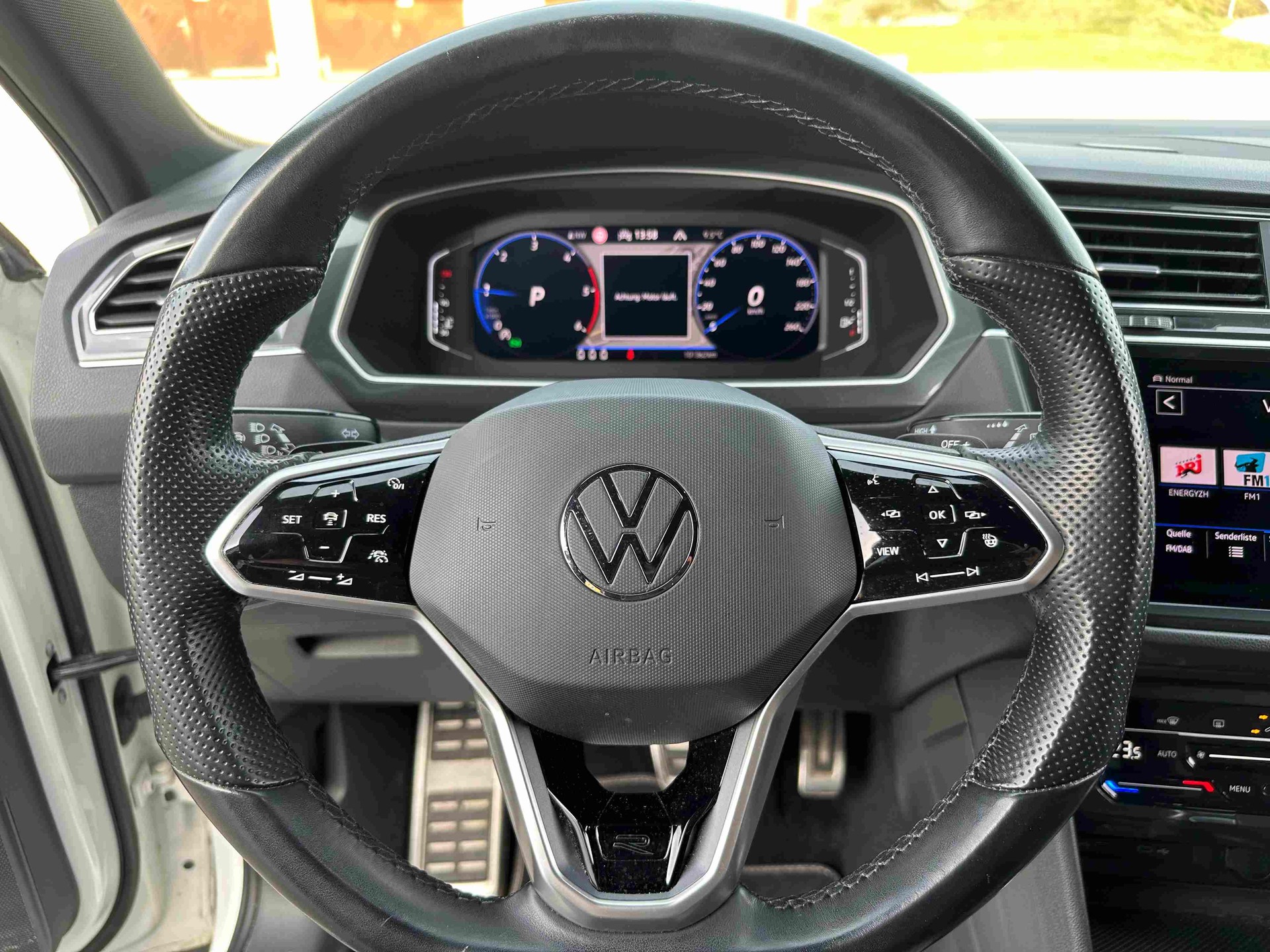 VW Tiguan 2.0 TDI SCR R-Line DSG-image-10