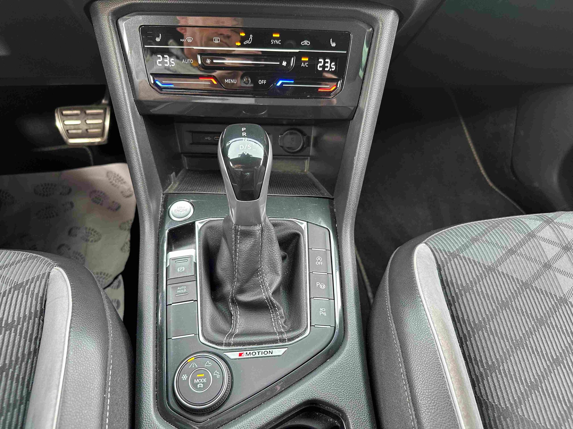 VW Tiguan 2.0 TDI SCR R-Line DSG-image-19
