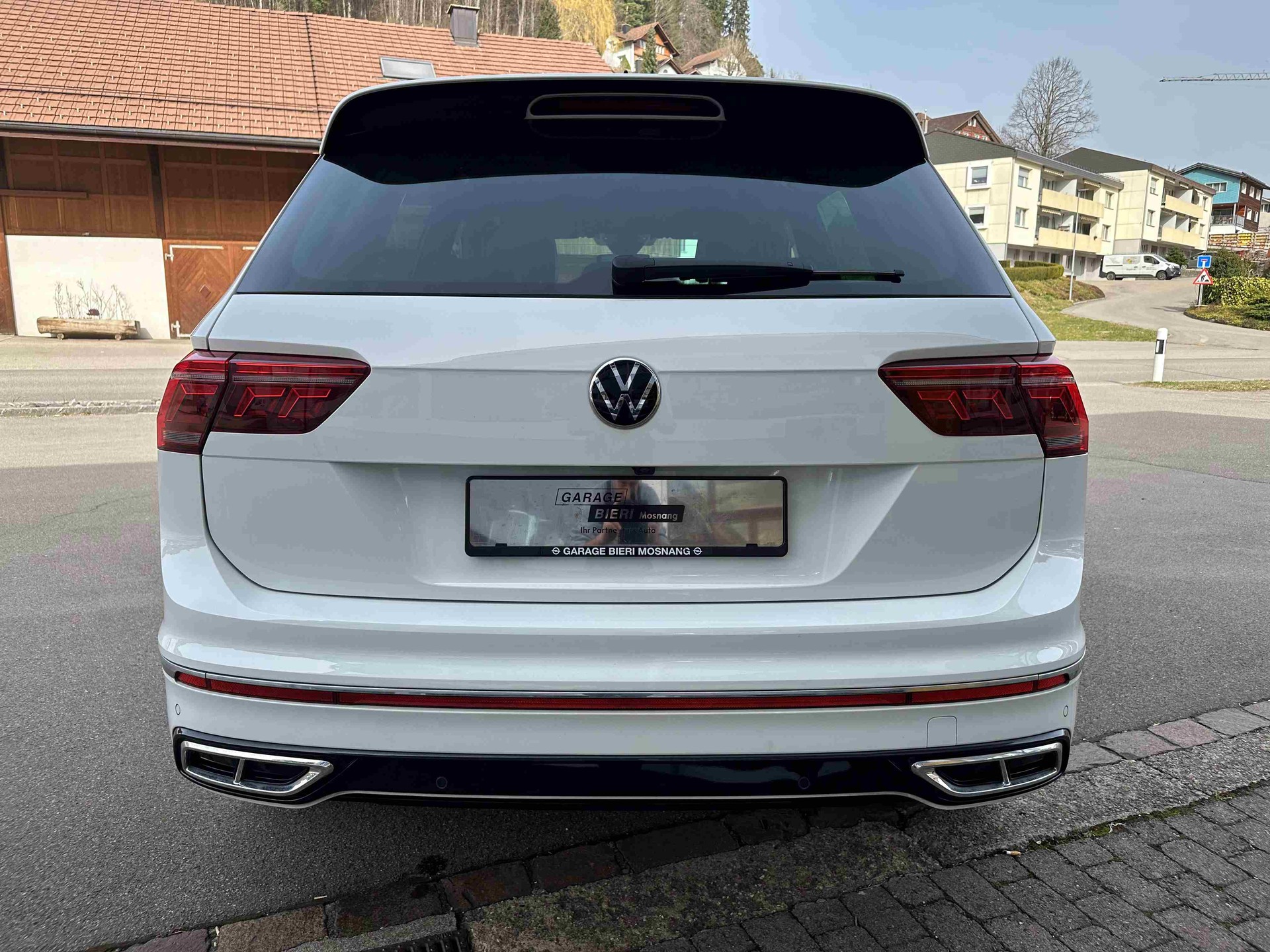 VW Tiguan 2.0 TDI SCR R-Line DSG-image-5