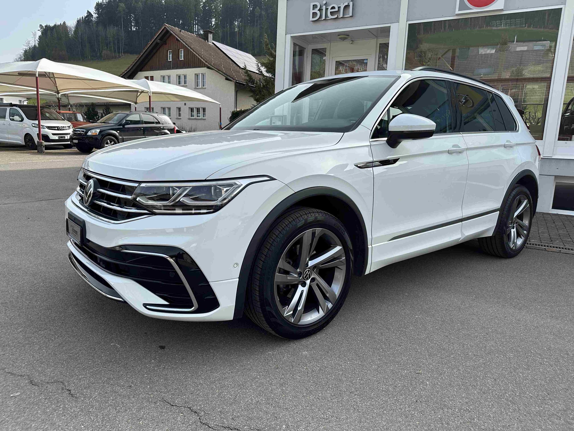 VW Tiguan 2.0 TDI SCR R-Line DSG-showroom-element-2
