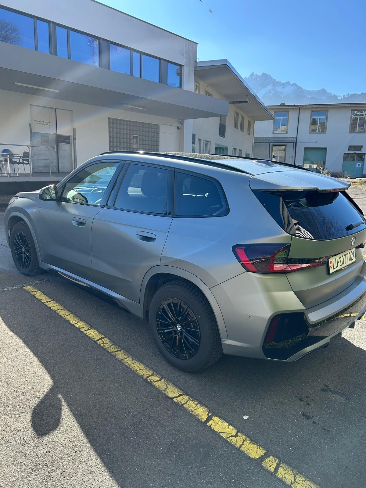 BMW X1 xDrive 23d 48V M Sport-image-4