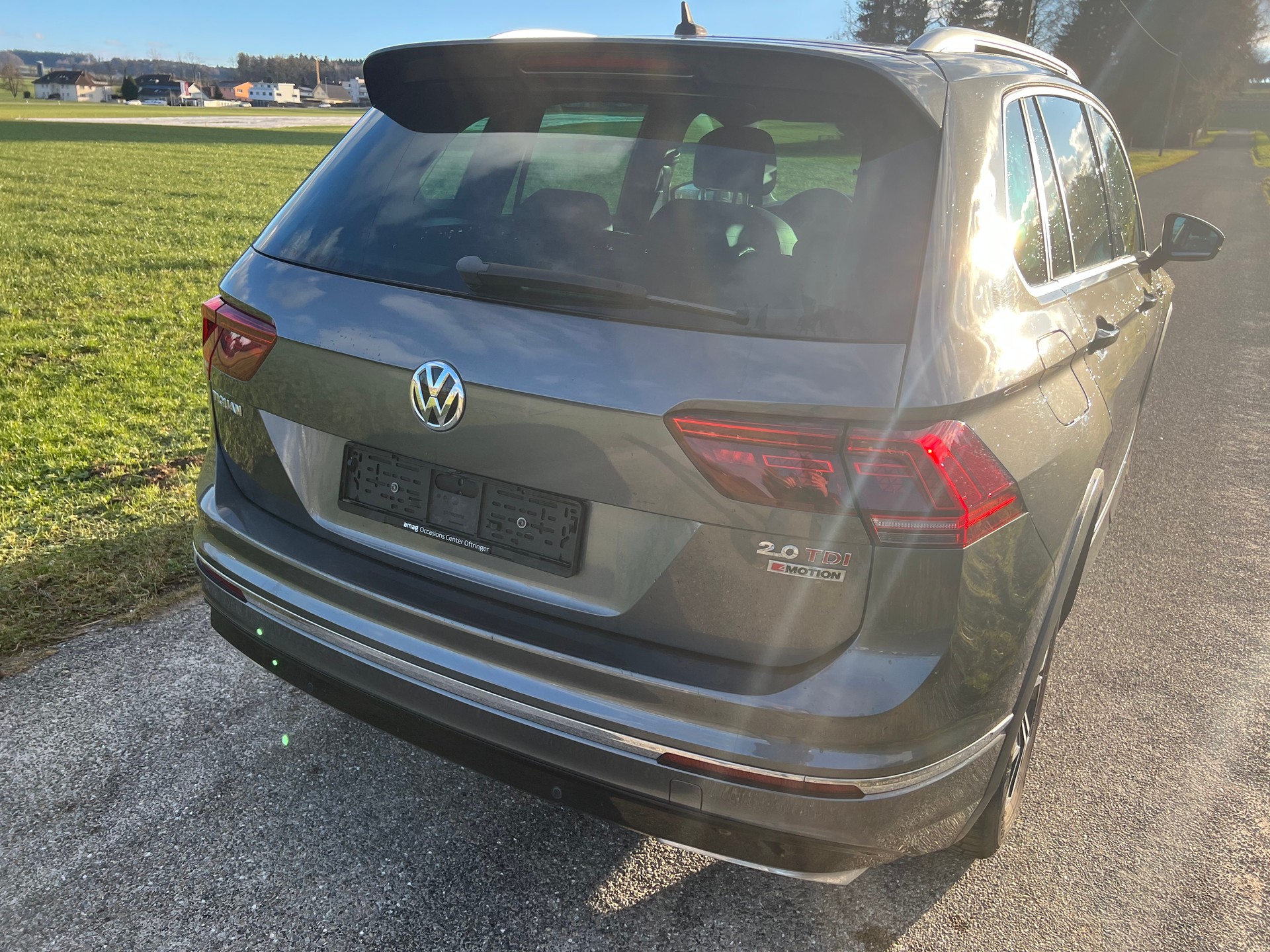 VW Tiguan 2.0 TDI SCR R-Line 4Motion DSG-image-4