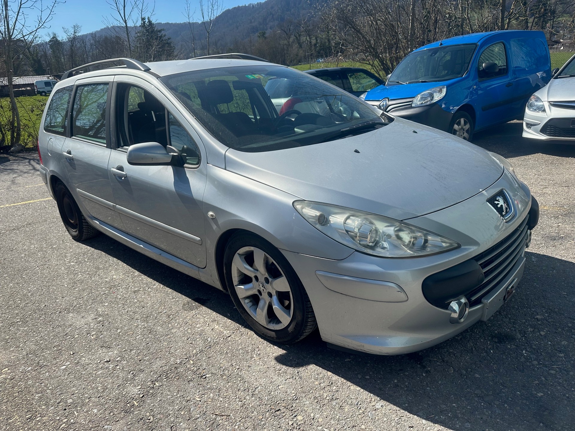 PEUGEOT 307 1.6 HDI XS-image-1