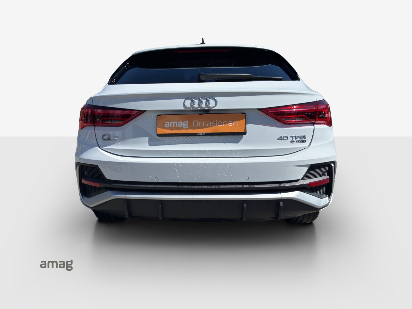 AUDI Q3 Sportback 40 TFSI S line quattro S-tronic-image-3