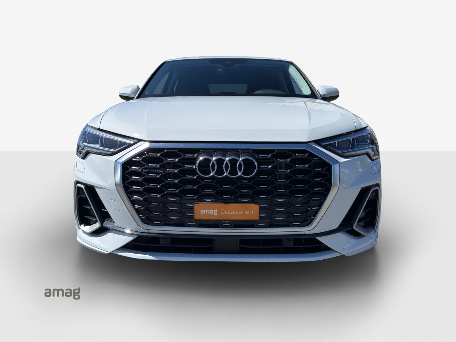 AUDI Q3 Sportback 40 TFSI S line quattro S-tronic-image-6