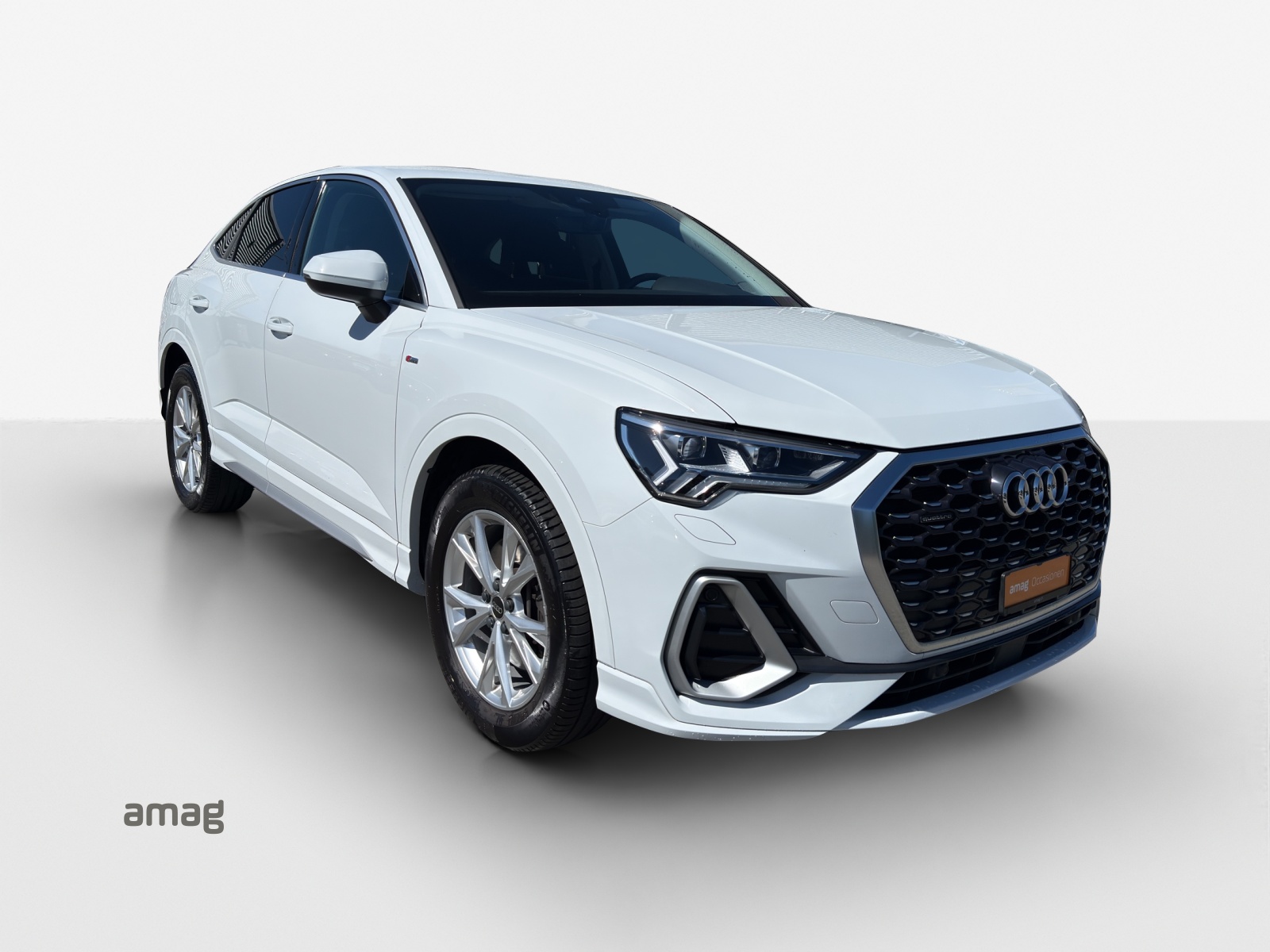 AUDI Q3 Sportback 40 TFSI S line quattro S-tronic-image-5