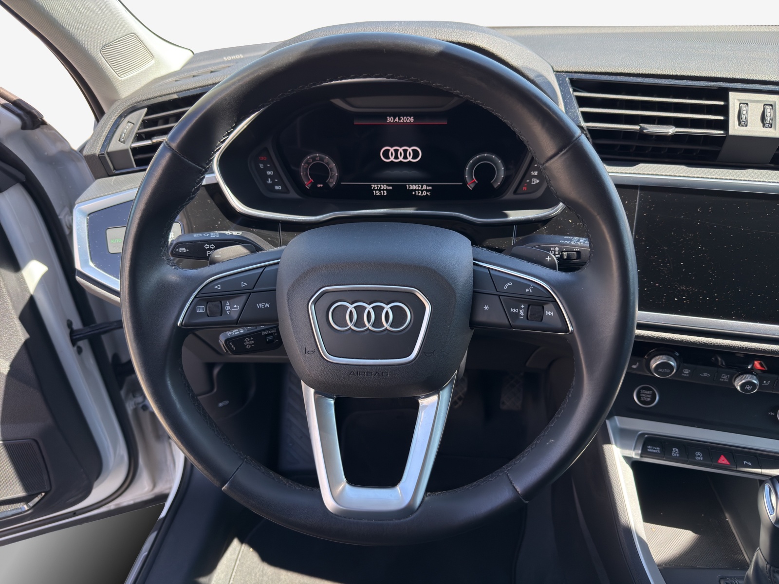 AUDI Q3 Sportback 40 TFSI S line quattro S-tronic-image-9