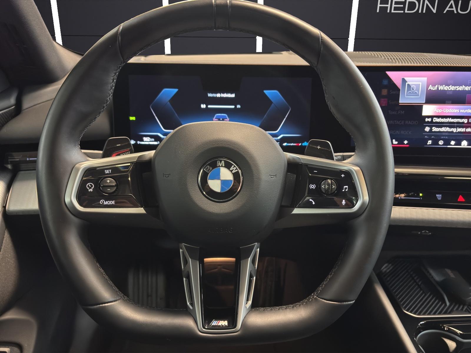 BMW 520d xDrive Touring-image-18