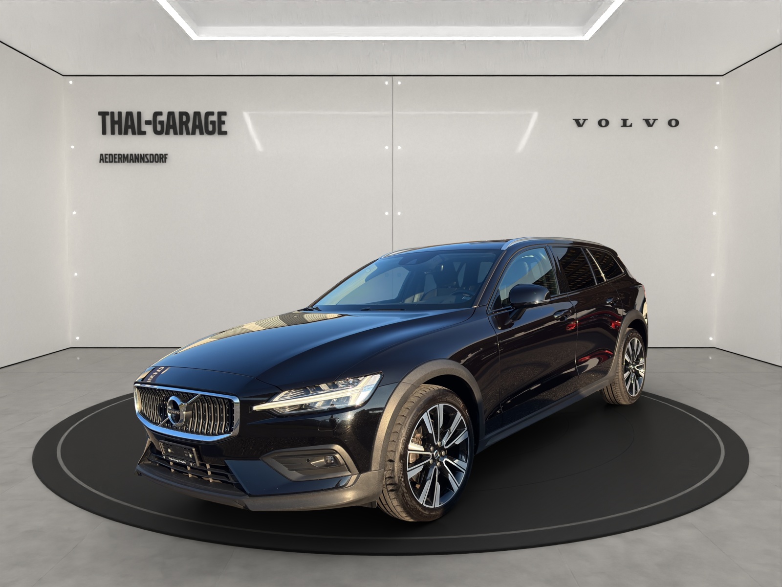 VOLVO V60 Cross Country 2.0 D4 AWD-image-0