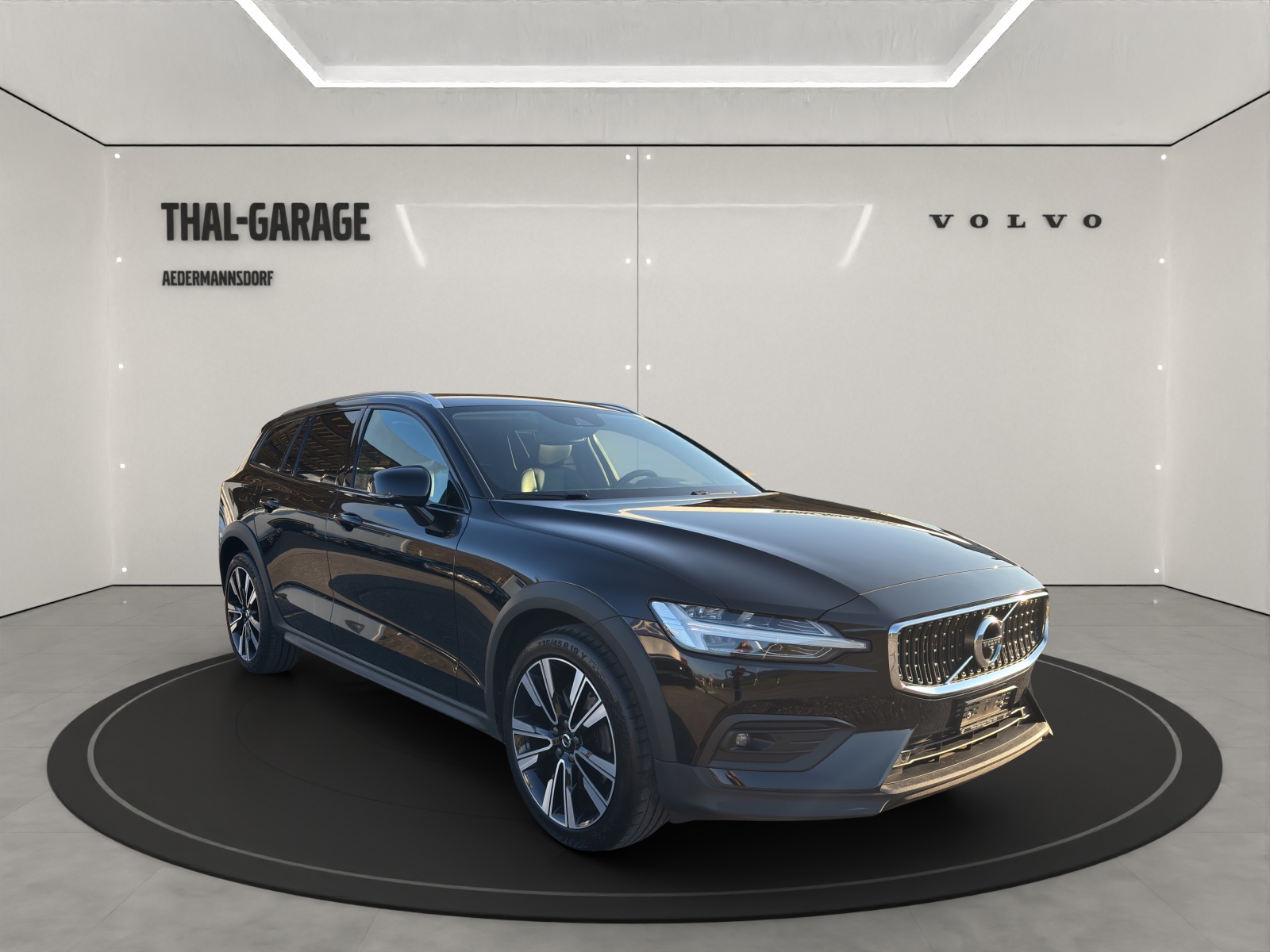 VOLVO V60 Cross Country 2.0 D4 AWD-image-12