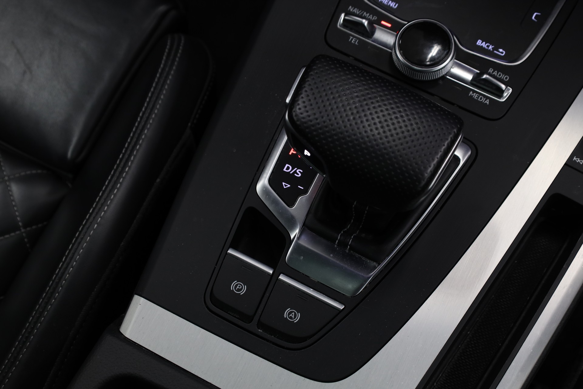 AUDI Q5 3.0 V6 TDI Sport qu. T-Tronic-image-18