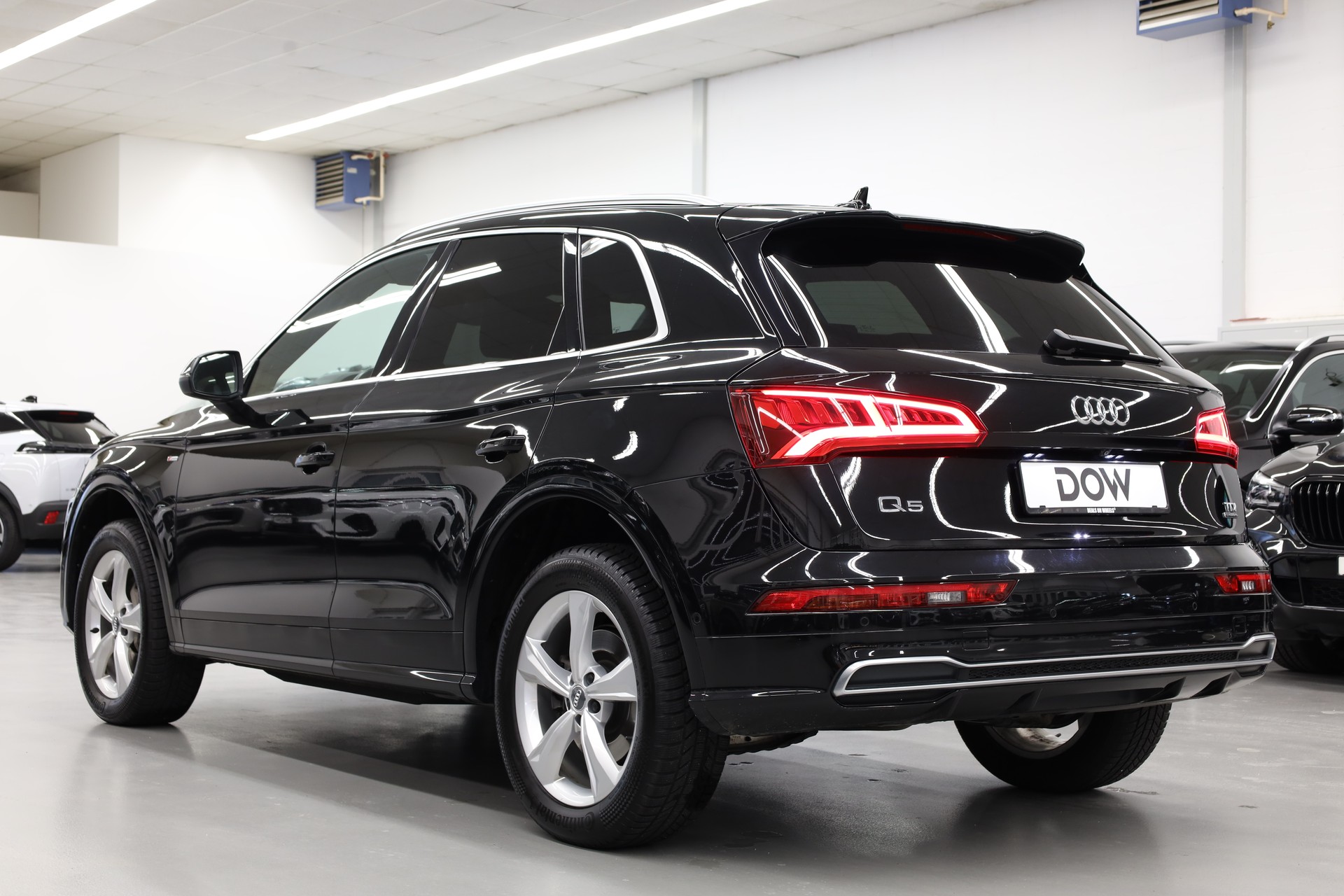AUDI Q5 3.0 V6 TDI Sport qu. T-Tronic-image-4