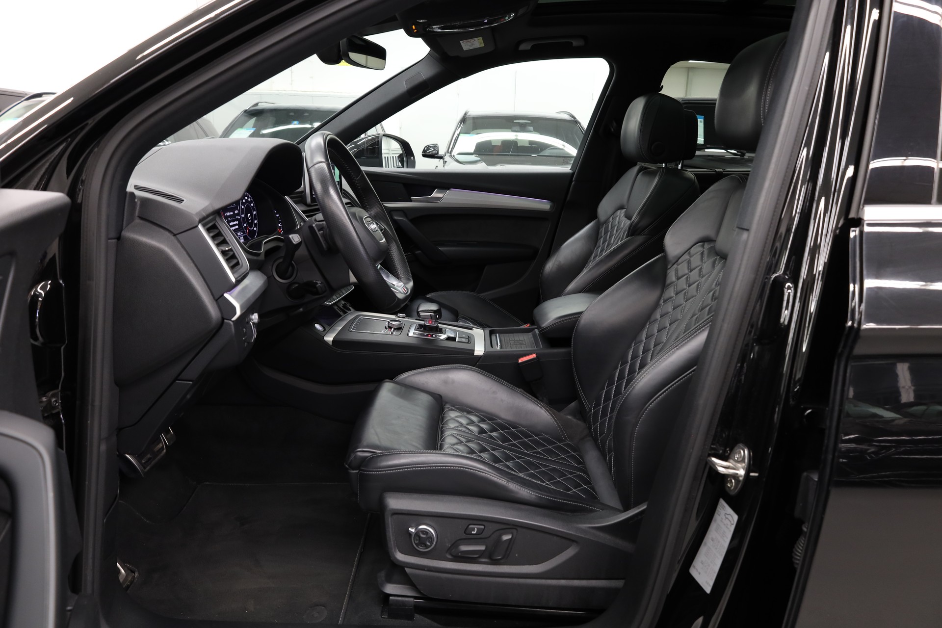 AUDI Q5 3.0 V6 TDI Sport qu. T-Tronic-image-11