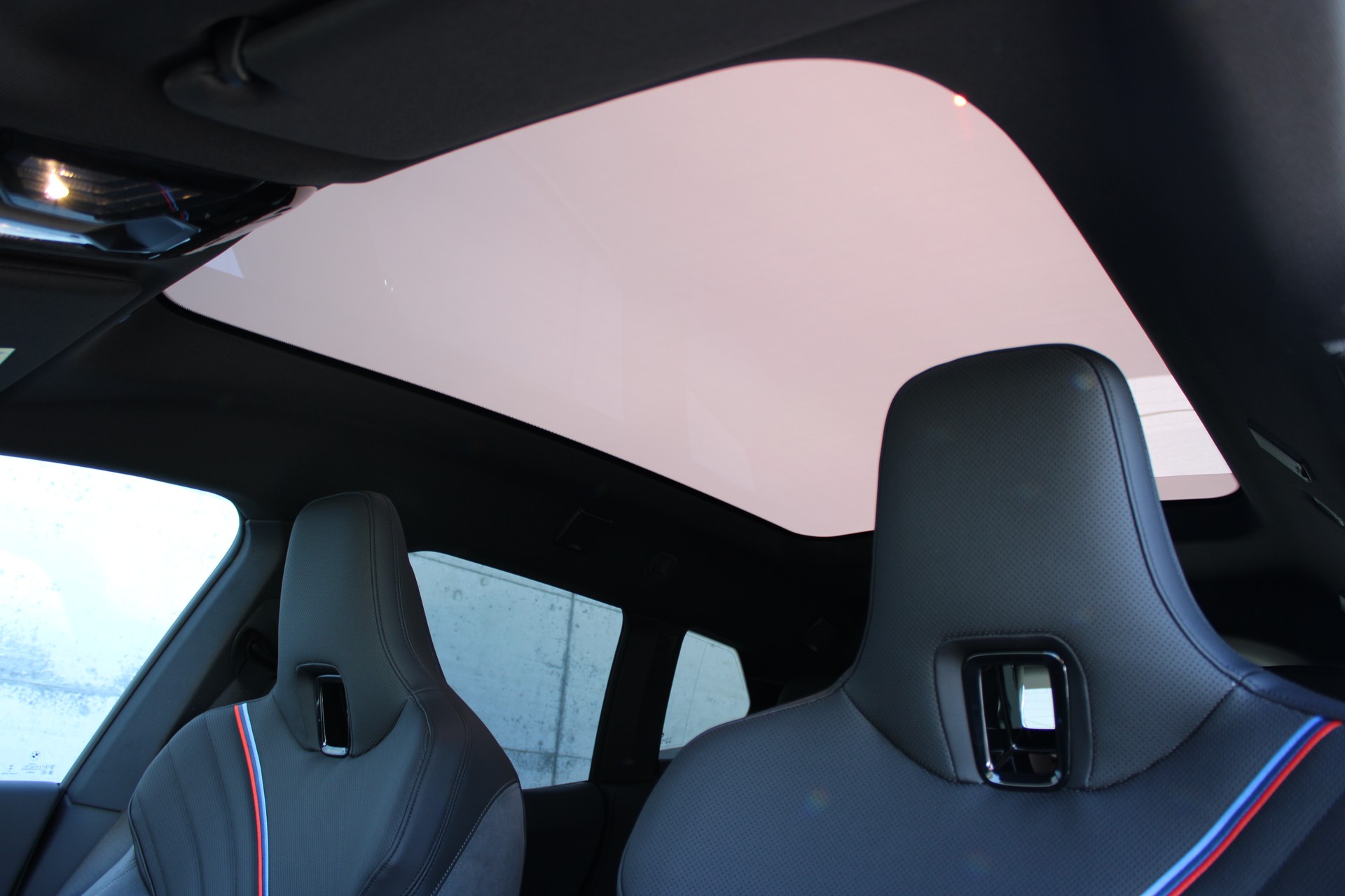 BMW iX xDrive60 M Sport Pro-image-11