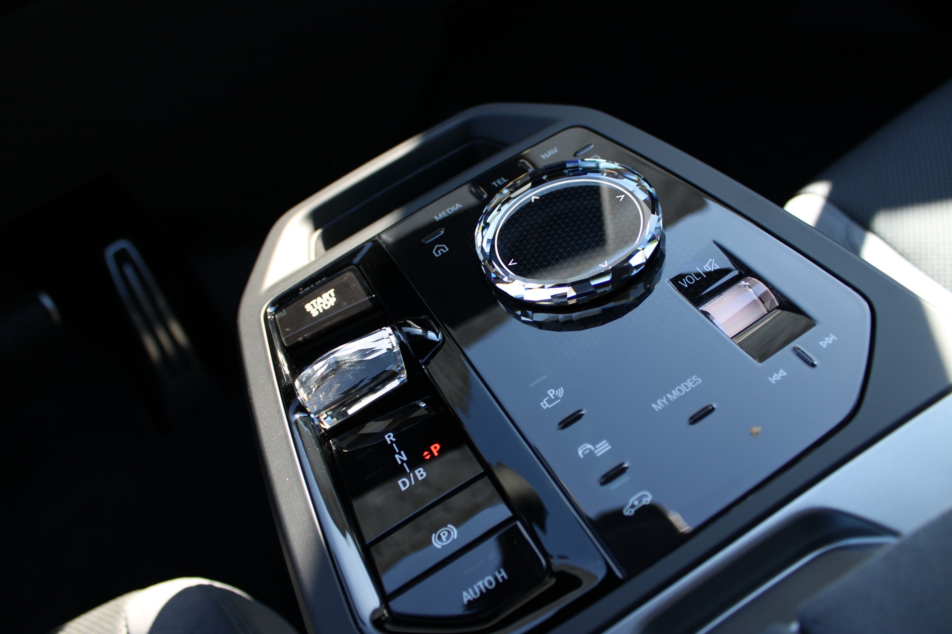 BMW iX xDrive60 M Sport Pro-image-13