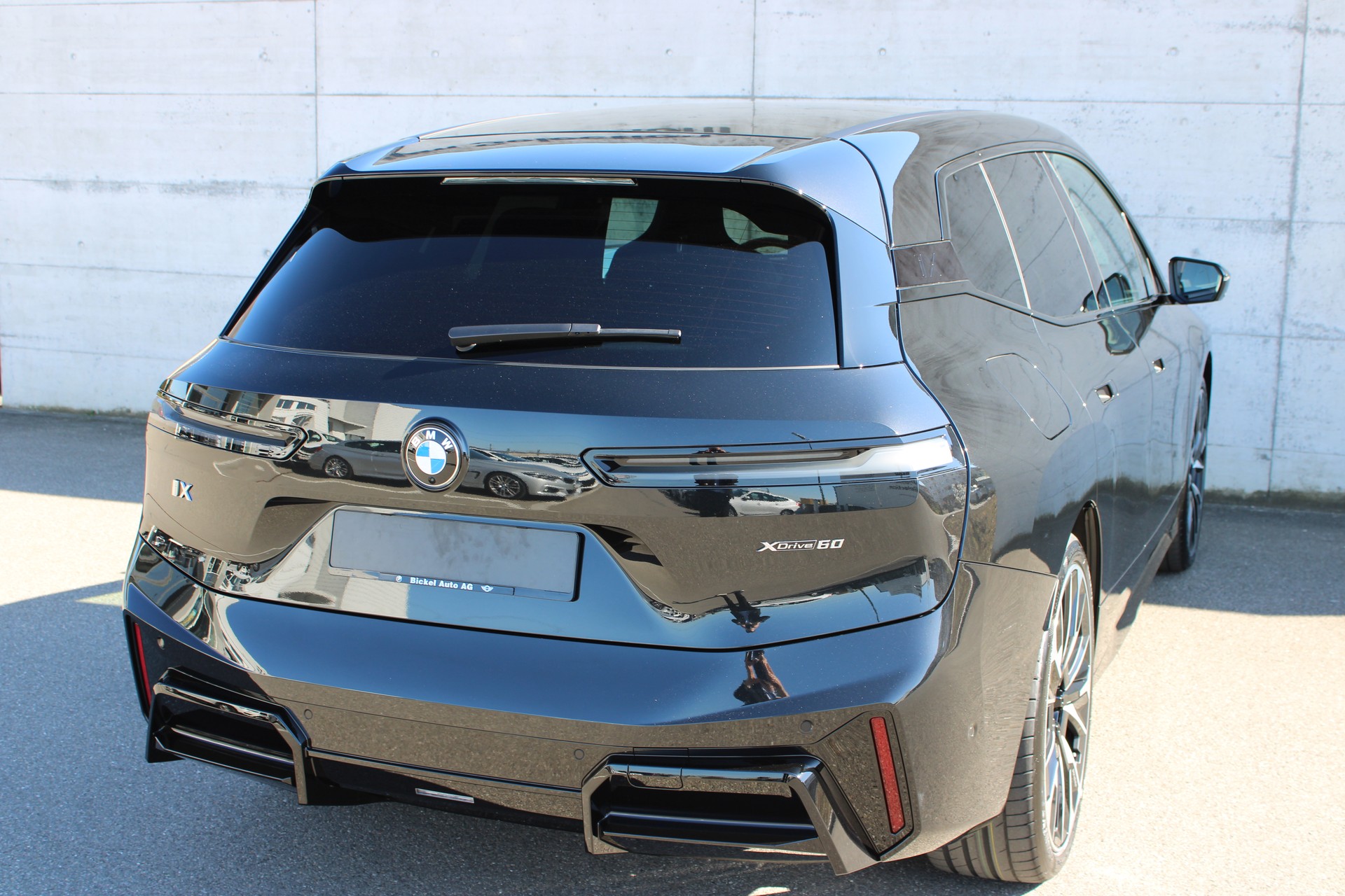 BMW iX xDrive60 M Sport Pro-image-6