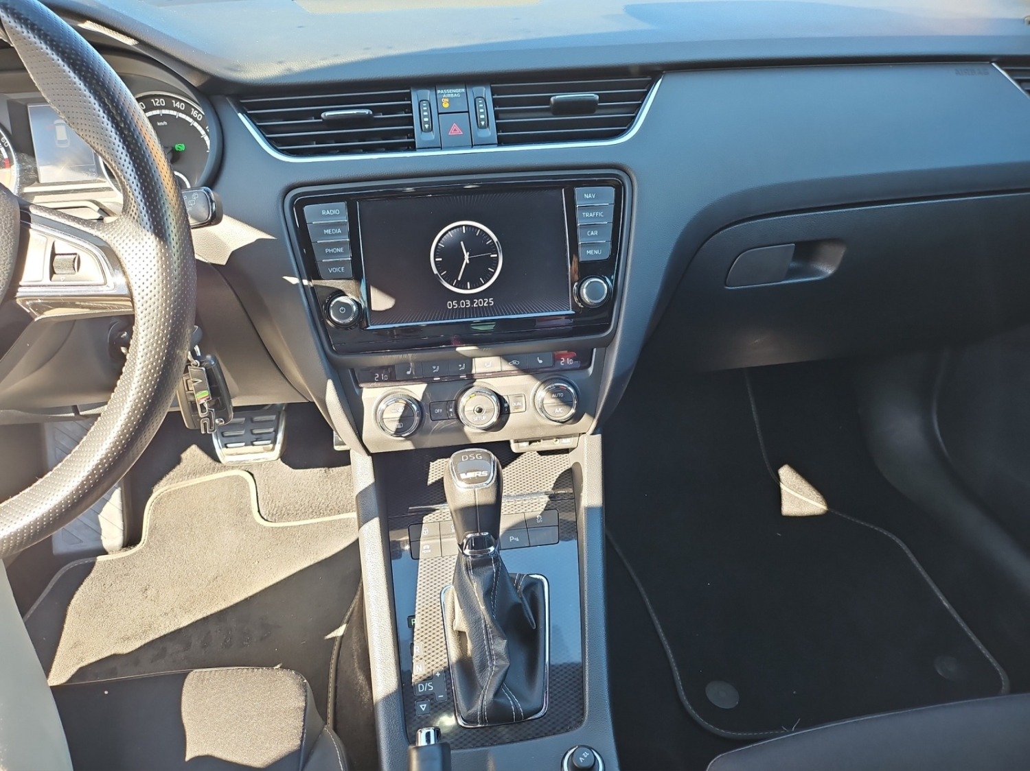 SKODA Octavia Combi 2.0 TSI RS DSG-image-15
