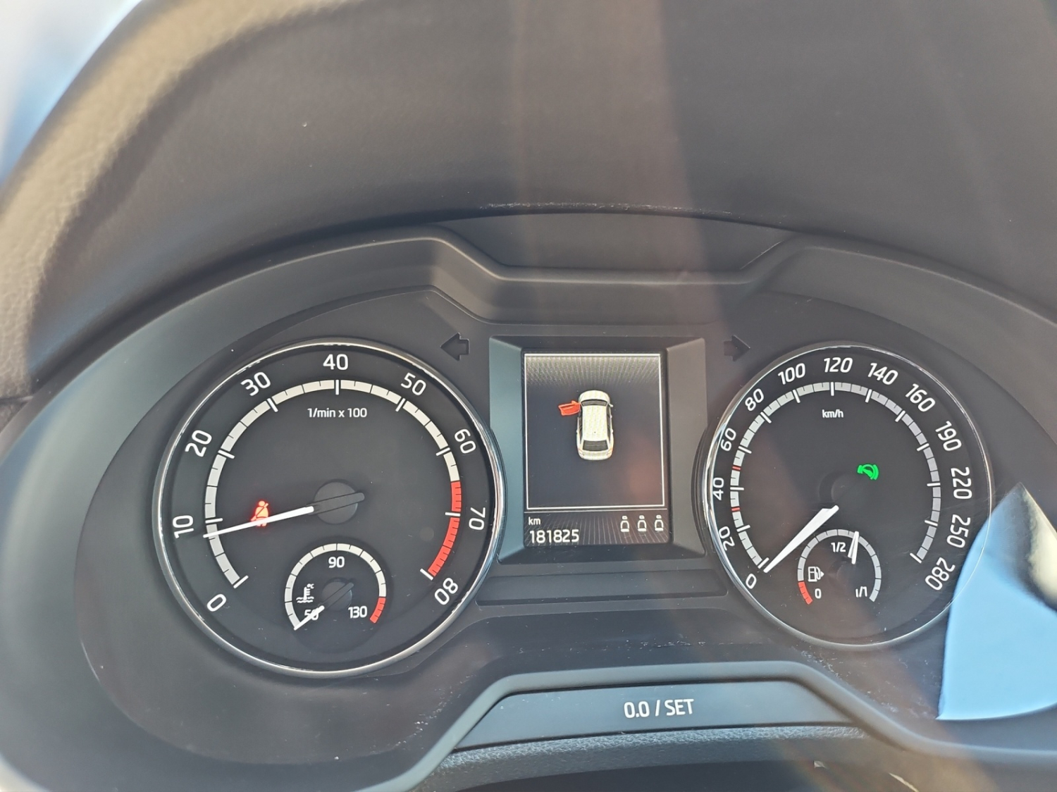 SKODA Octavia Combi 2.0 TSI RS DSG-image-14