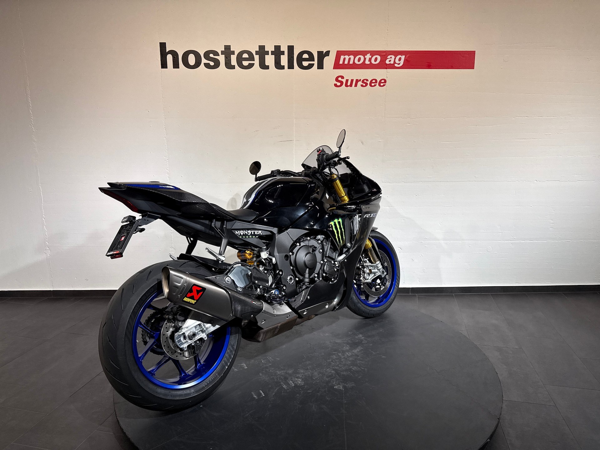 YAMAHA R1M-showroom-element-2